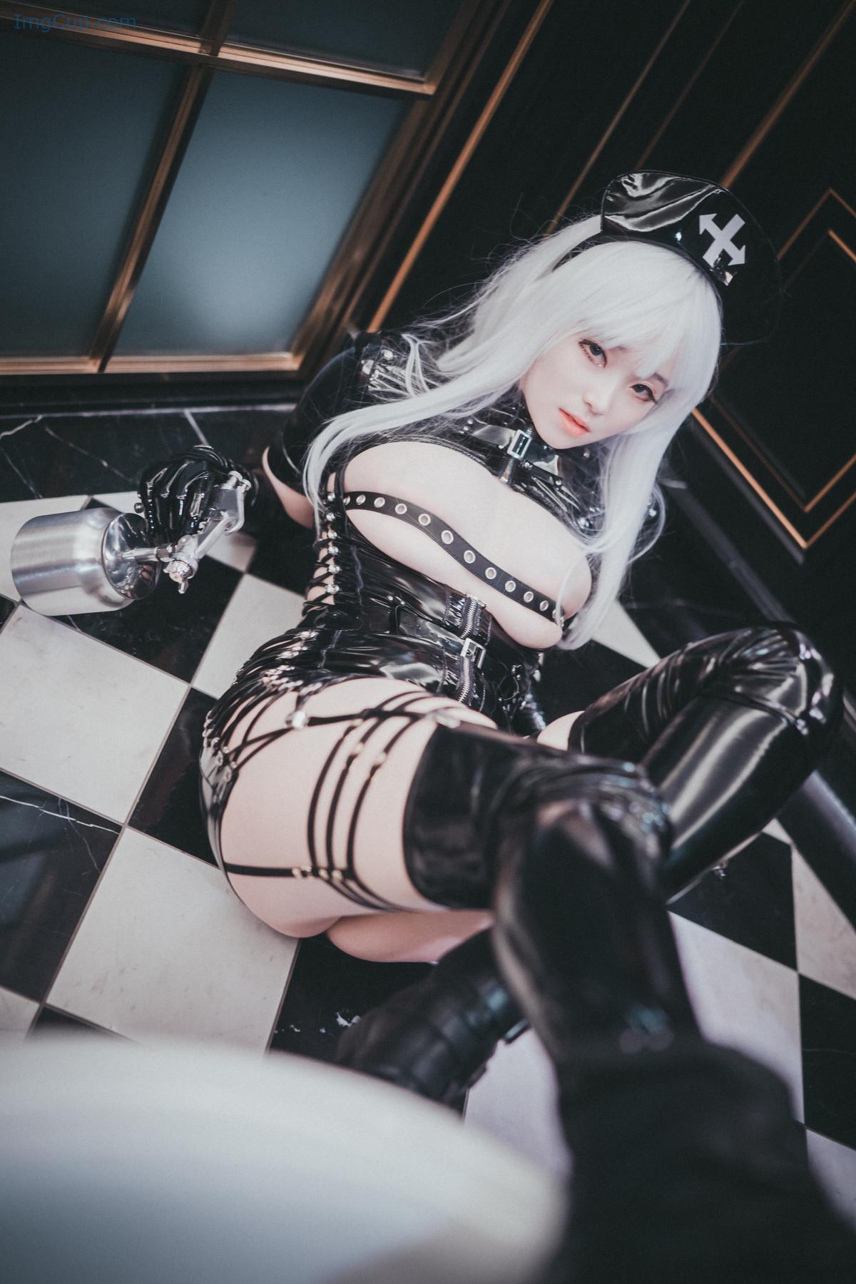 BAMNURSE2_4.jpg BAMNURSE2 4