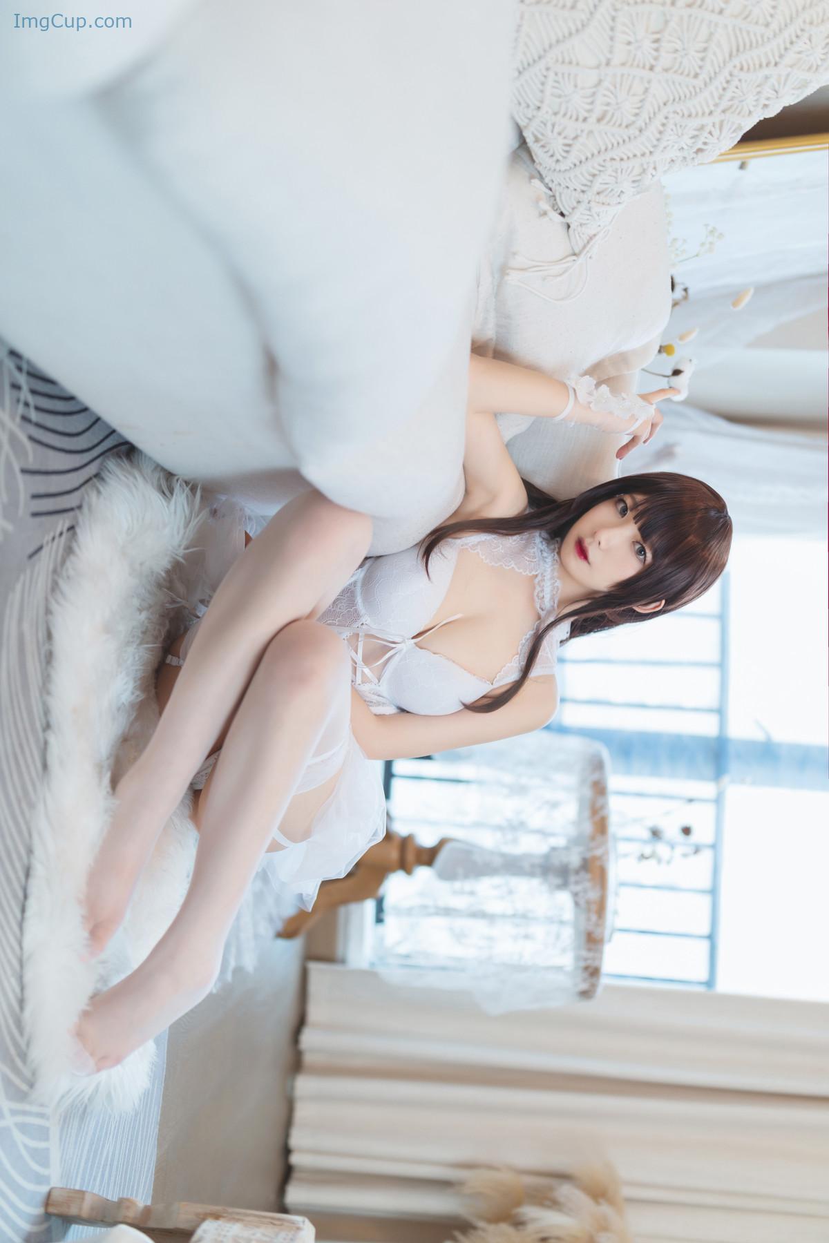 COS01B072_32.jpg COS01B072 32