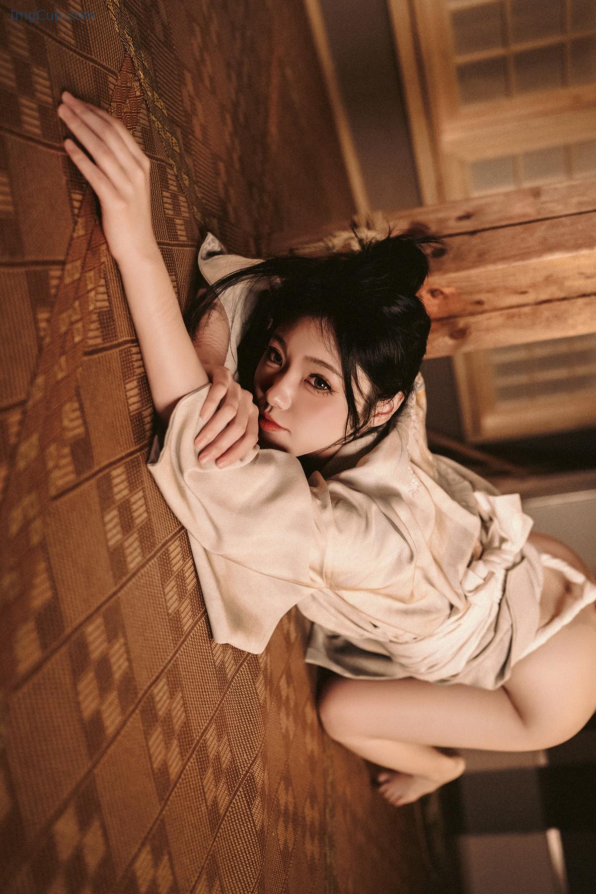 COS01Z044_13.jpg COS01Z044 13