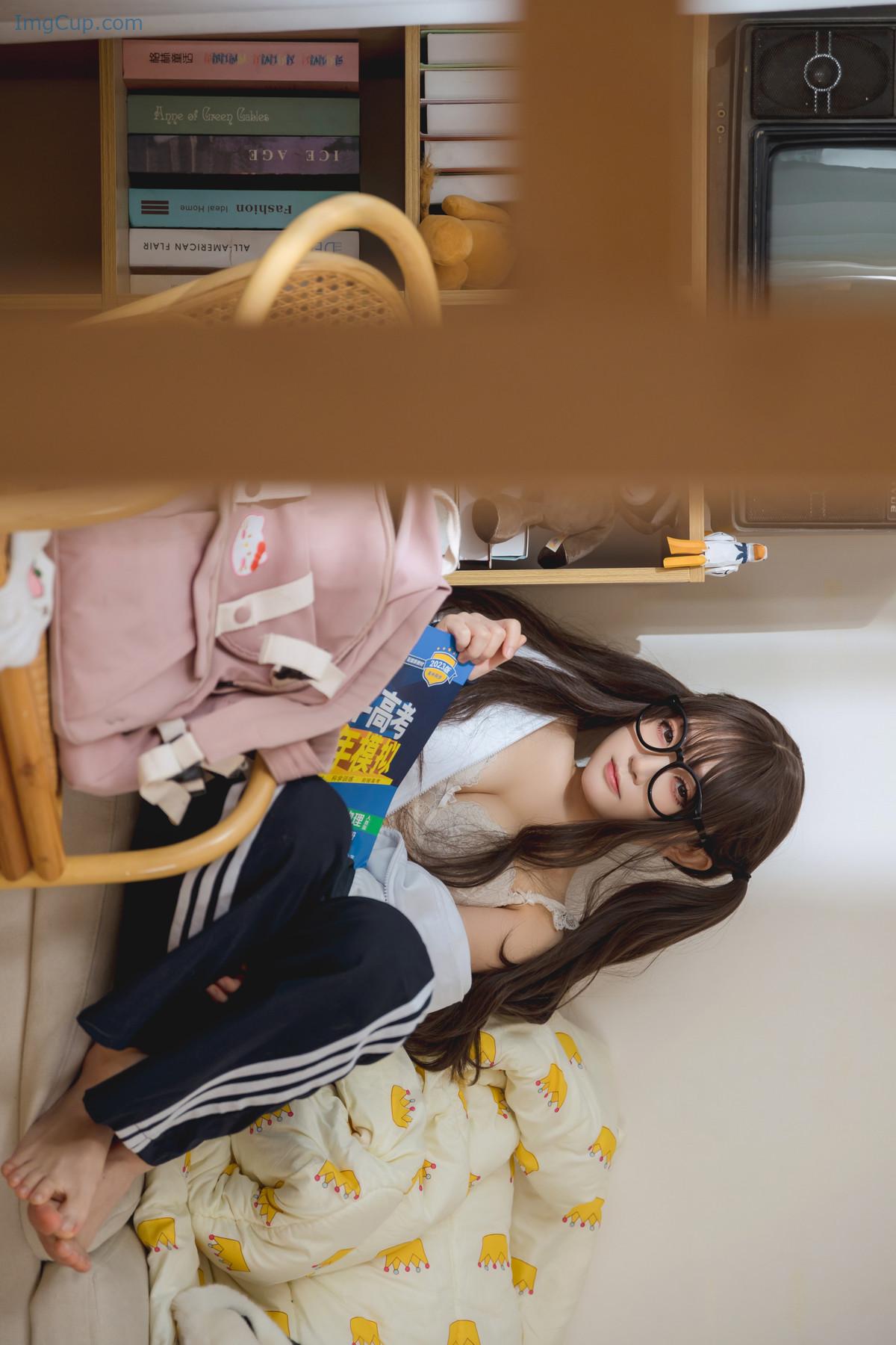 COS01Z047_32.jpg COS01Z047 32