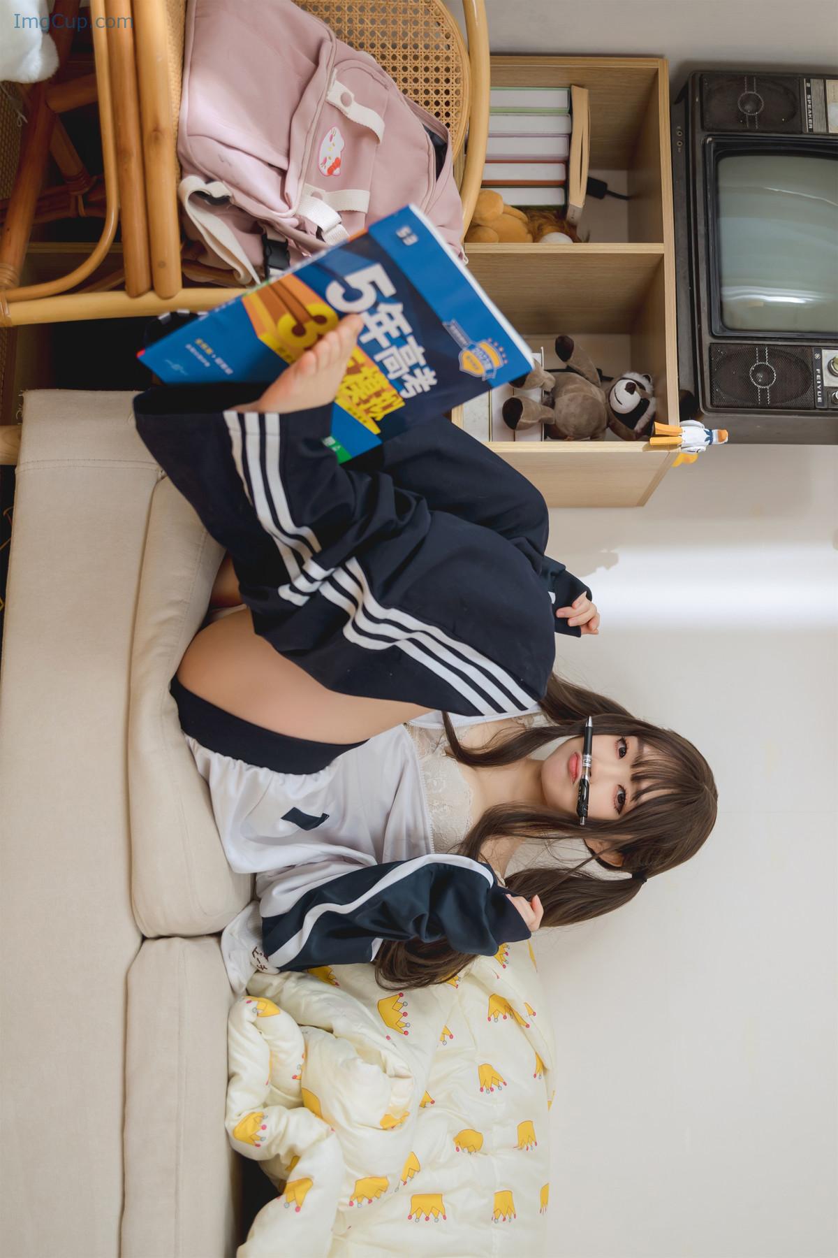 COS01Z047_35.jpg COS01Z047 35