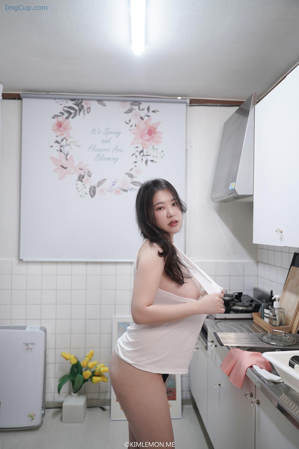 JENN02VO1_16.jpg JENN02VO1 16