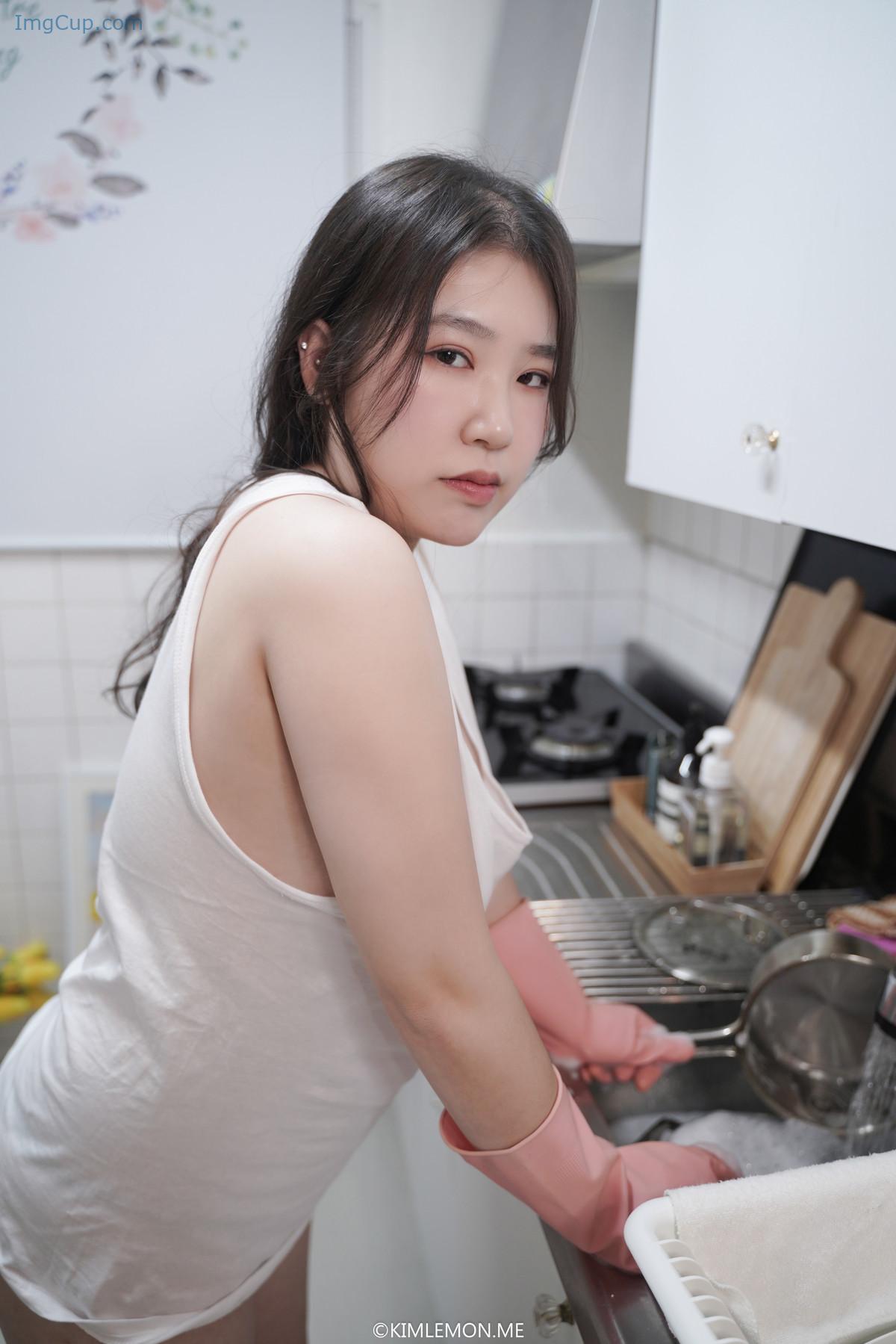 JENN02VO1_5.jpg JENN02VO1 5