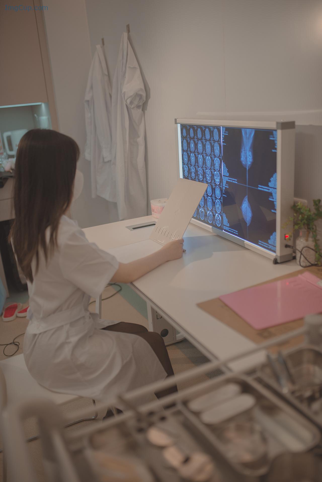 LUCTNURSE1_1.jpg LUCTNURSE1 1