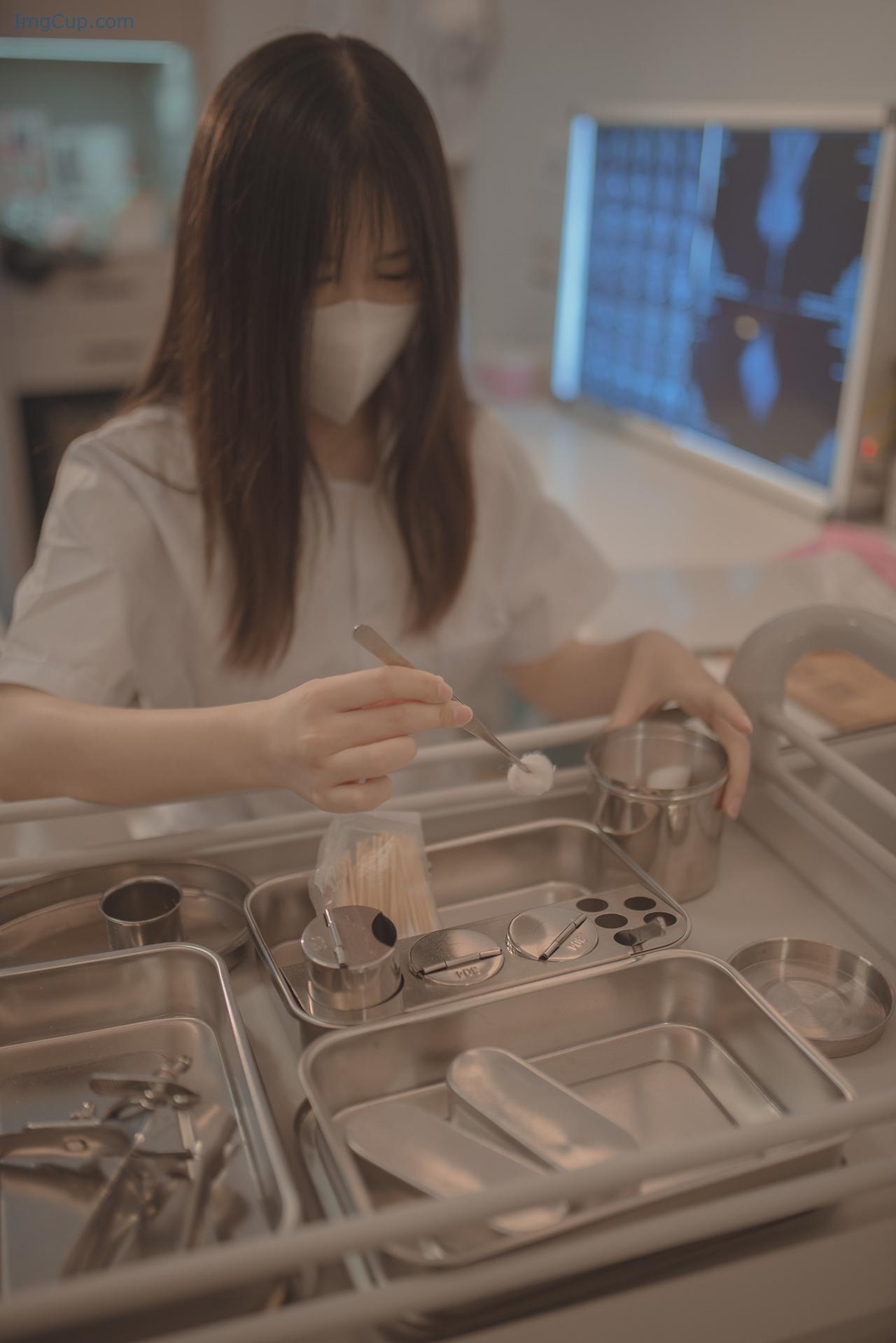 LUCTNURSE1_4.jpg LUCTNURSE1 4