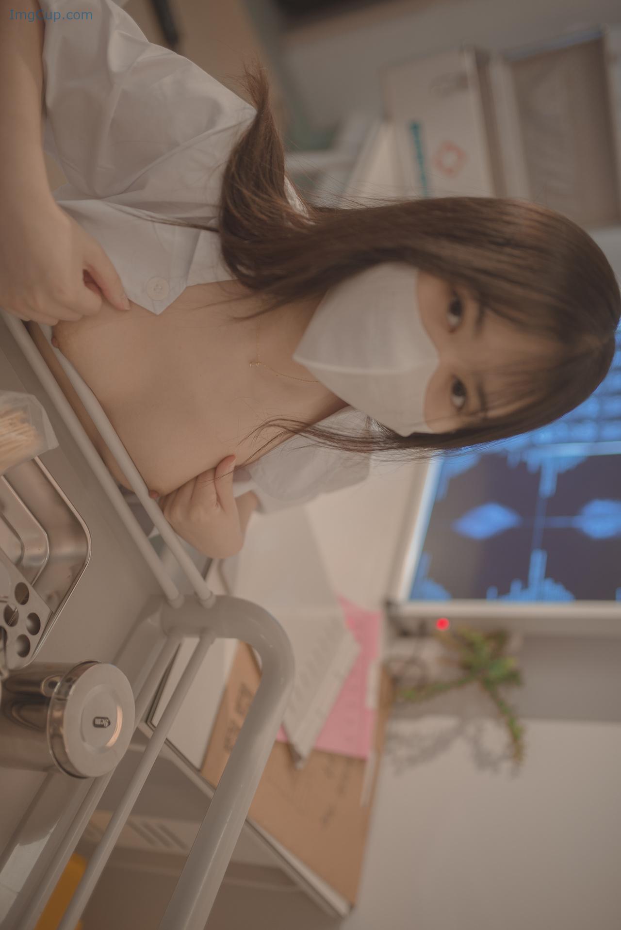 LUCTNURSE1_9.jpg LUCTNURSE1 9