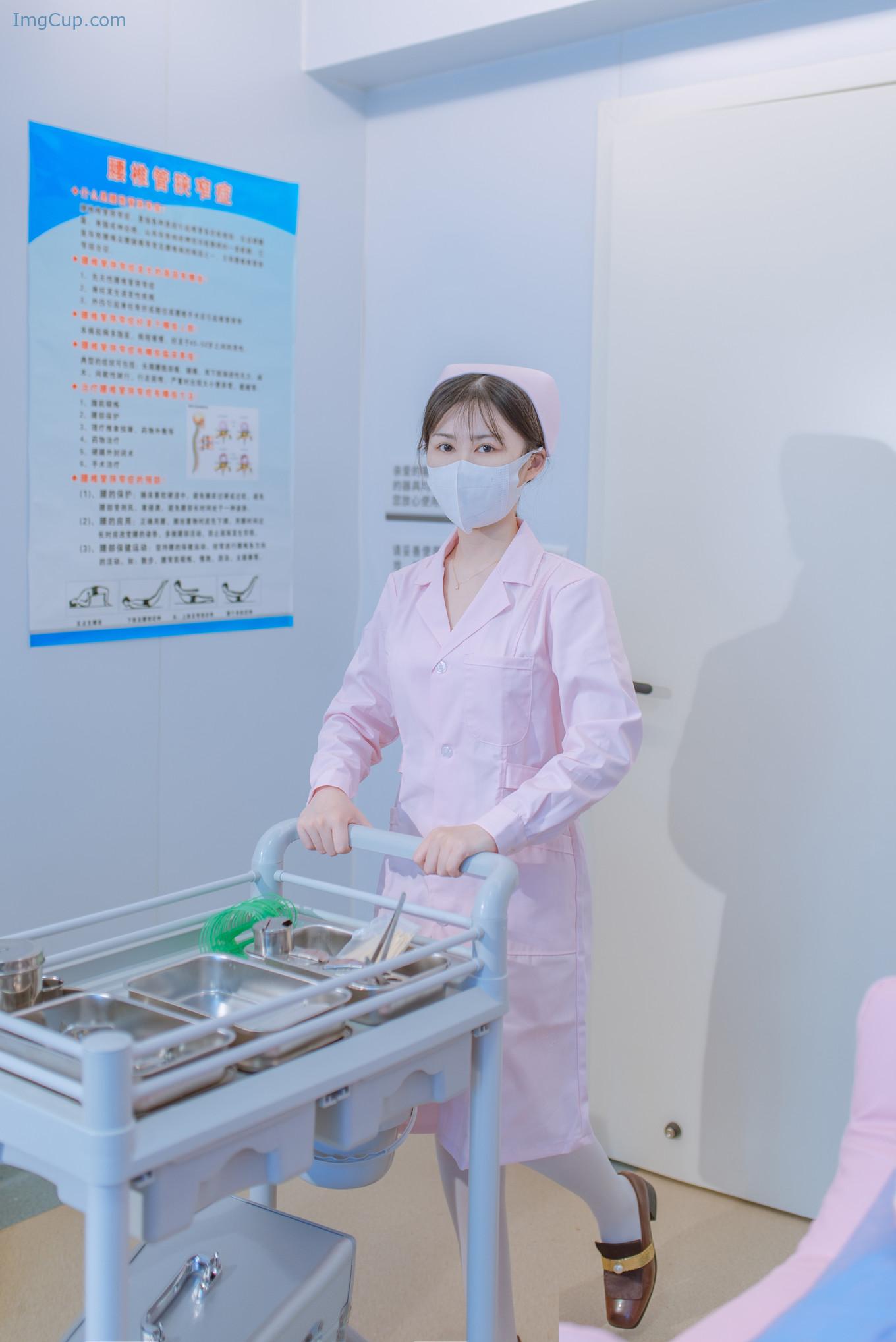 LUCTNURSE2_4.jpg LUCTNURSE2 4