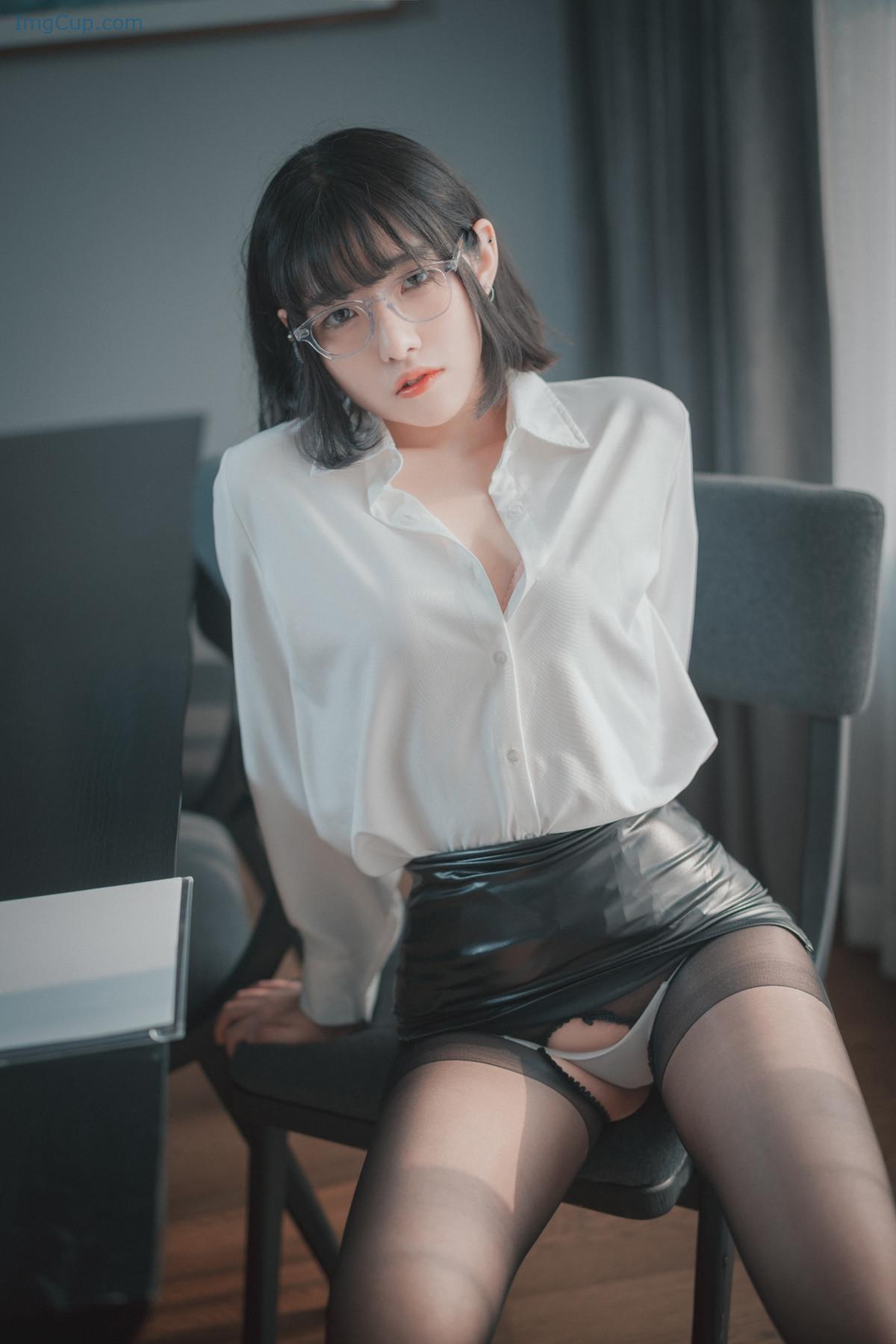 NEEDAPPO1_12.jpg NEEDAPPO1 12