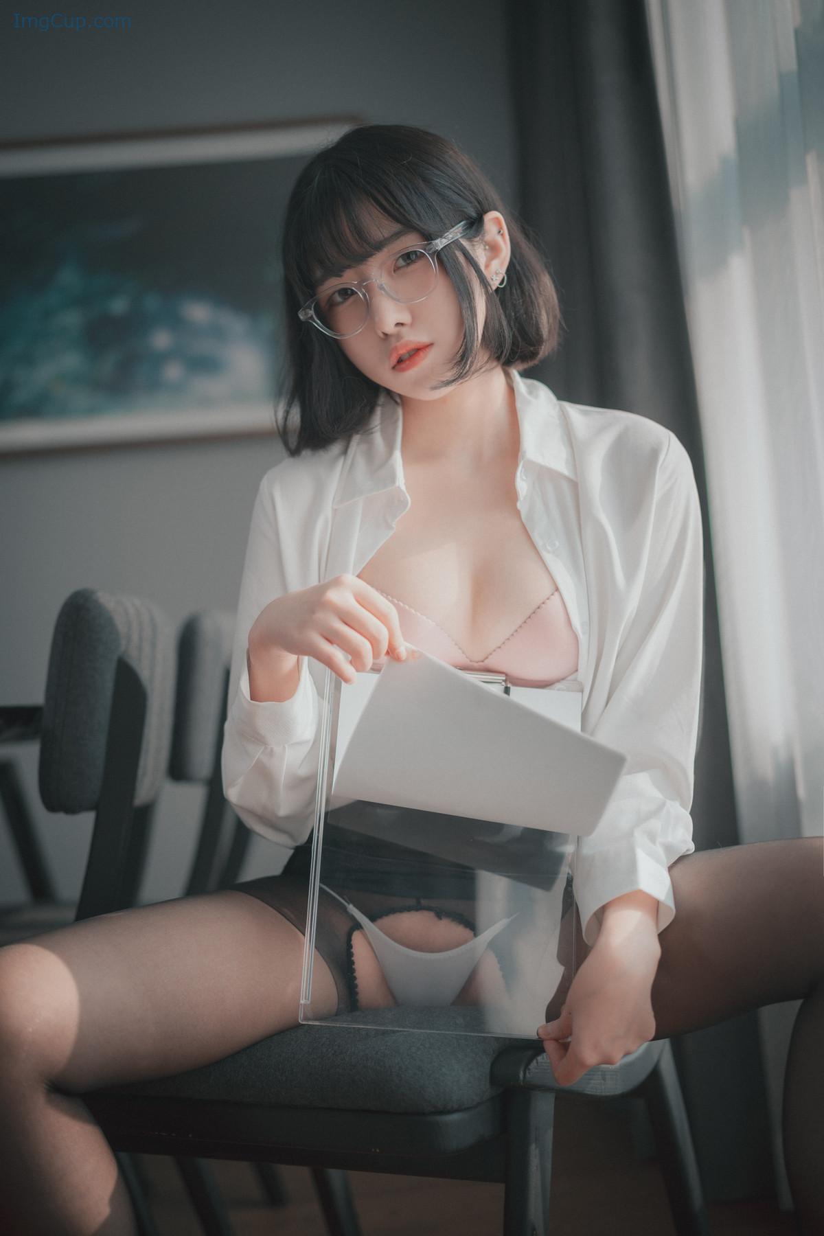 NEEDAPPO1_19.jpg NEEDAPPO1 19