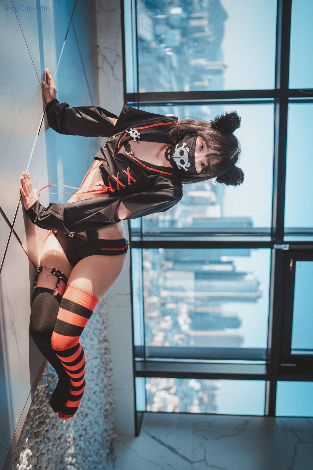 PIRAKYUNG_16.jpg PIRAKYUNG 16