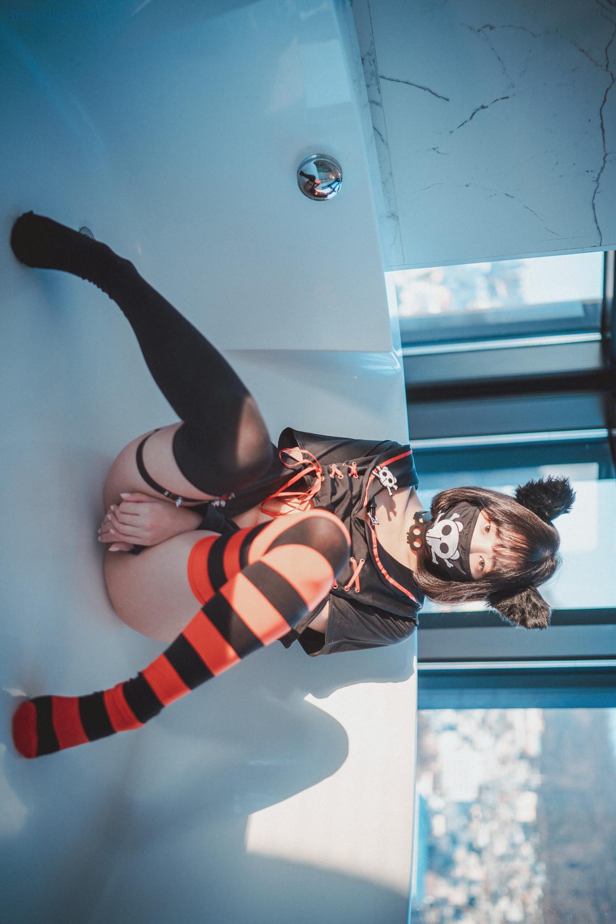 PIRAKYUNG_25.jpg PIRAKYUNG 25