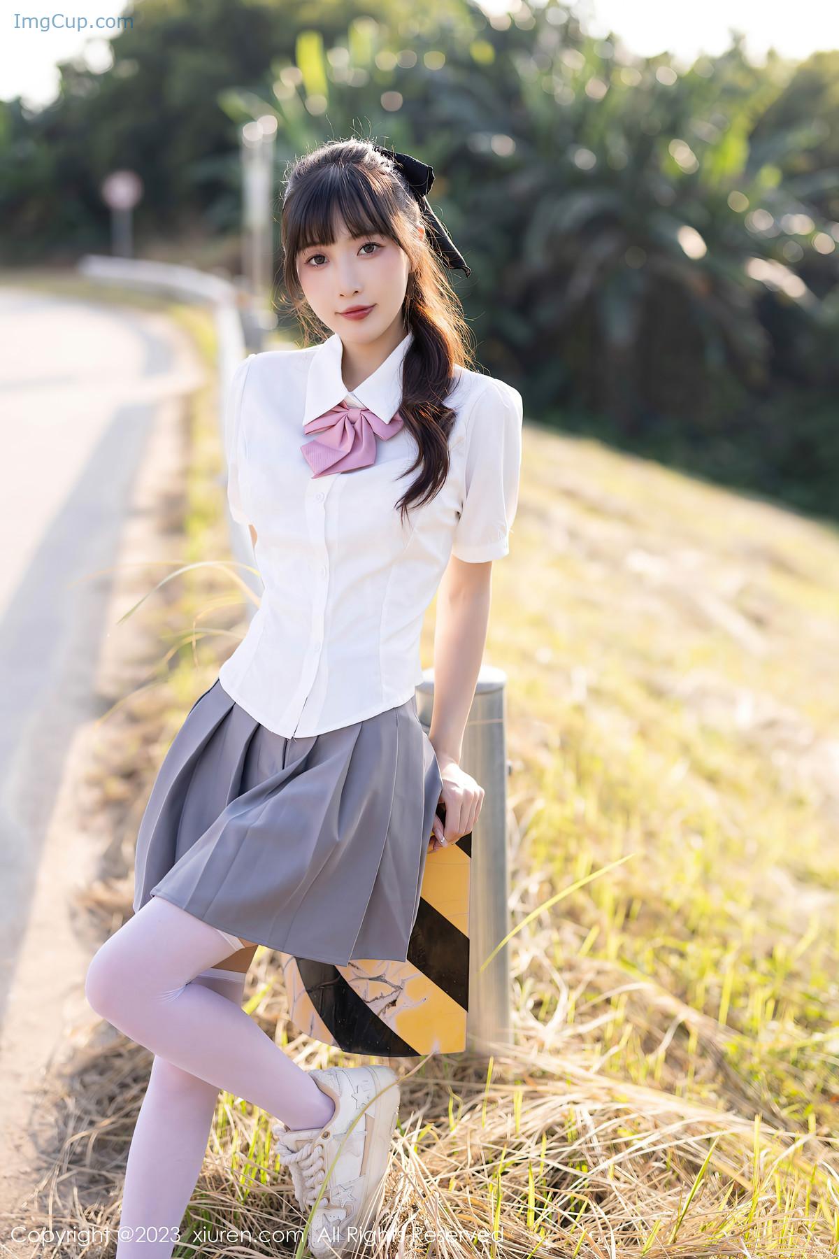 REN01B002_3.jpg REN01B002 3