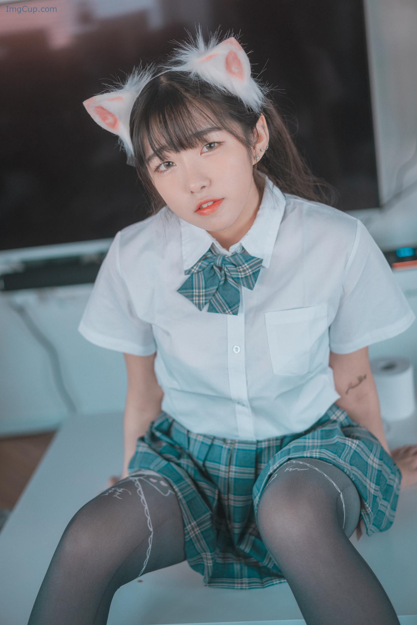 SONSPLUG1_2.jpg SONSPLUG1 2