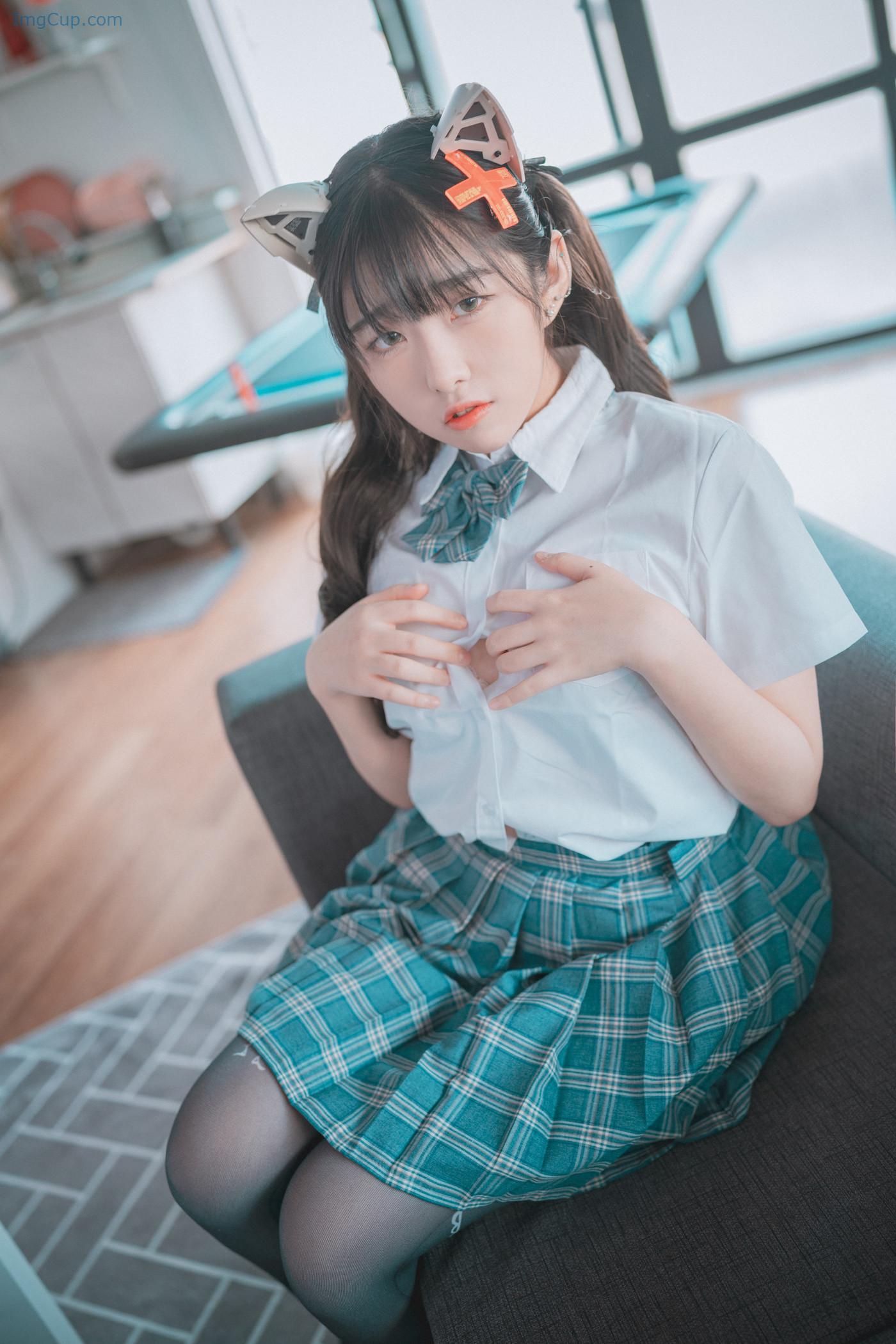 SONSPLUG1_20.jpg SONSPLUG1 20