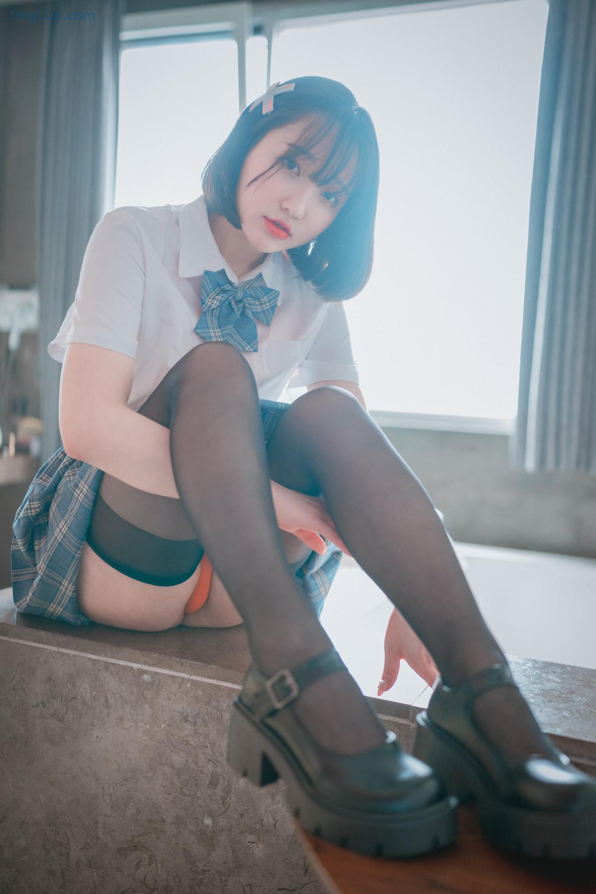 YEUN6SWI3_26.jpg YEUN6SWI3 26