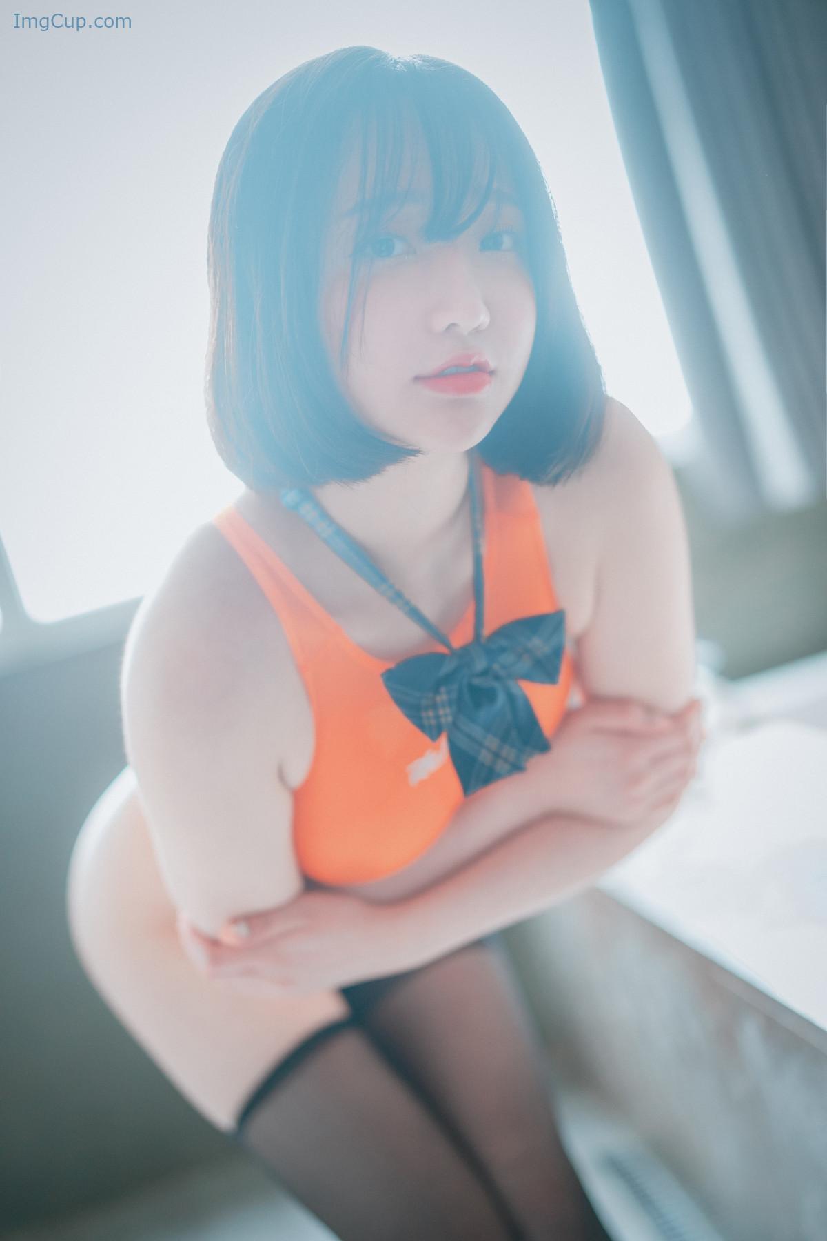 YEUN6SWI3_48.jpg YEUN6SWI3 48