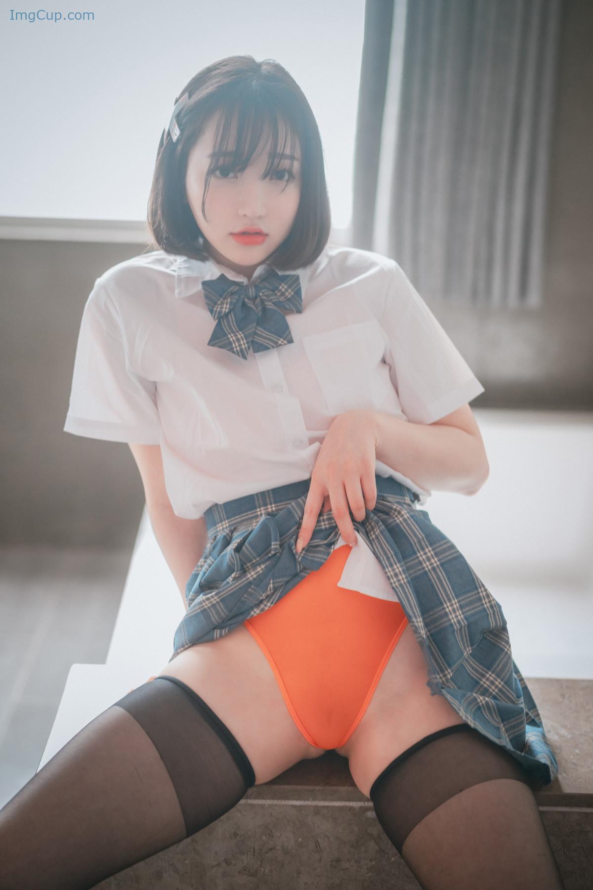 YEUN6SWI3_9.jpg YEUN6SWI3 9