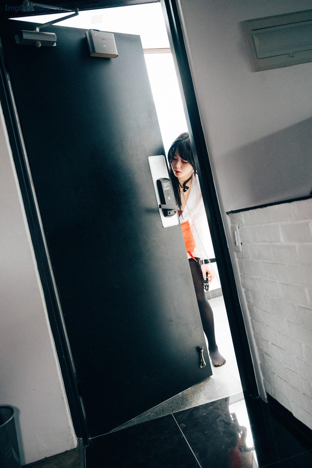 ZIAKOSKAV1_1.jpg ZIAKOSKAV1 1