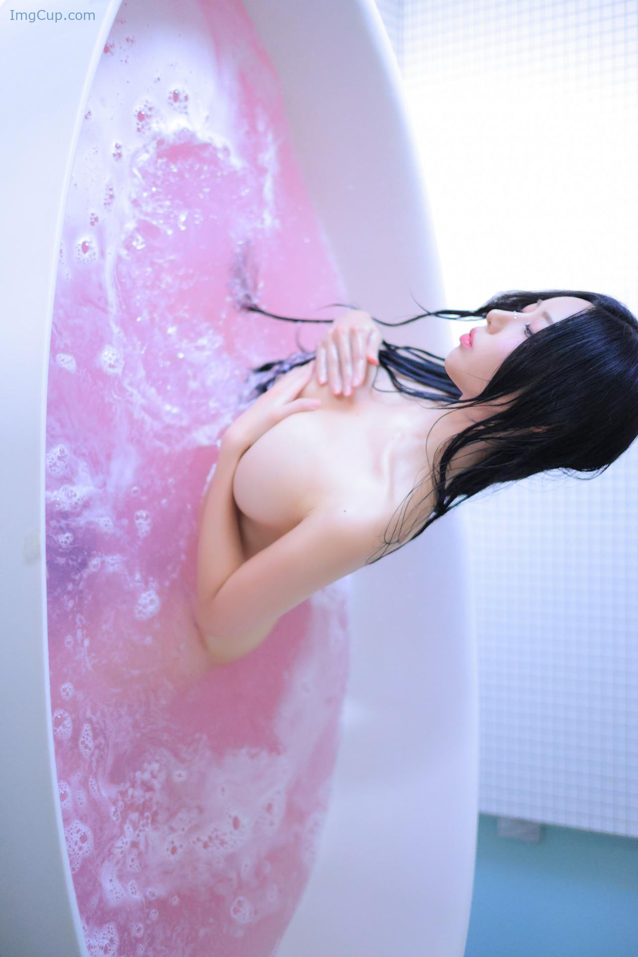 BATHTIME3_30.jpg BATHTIME3 30