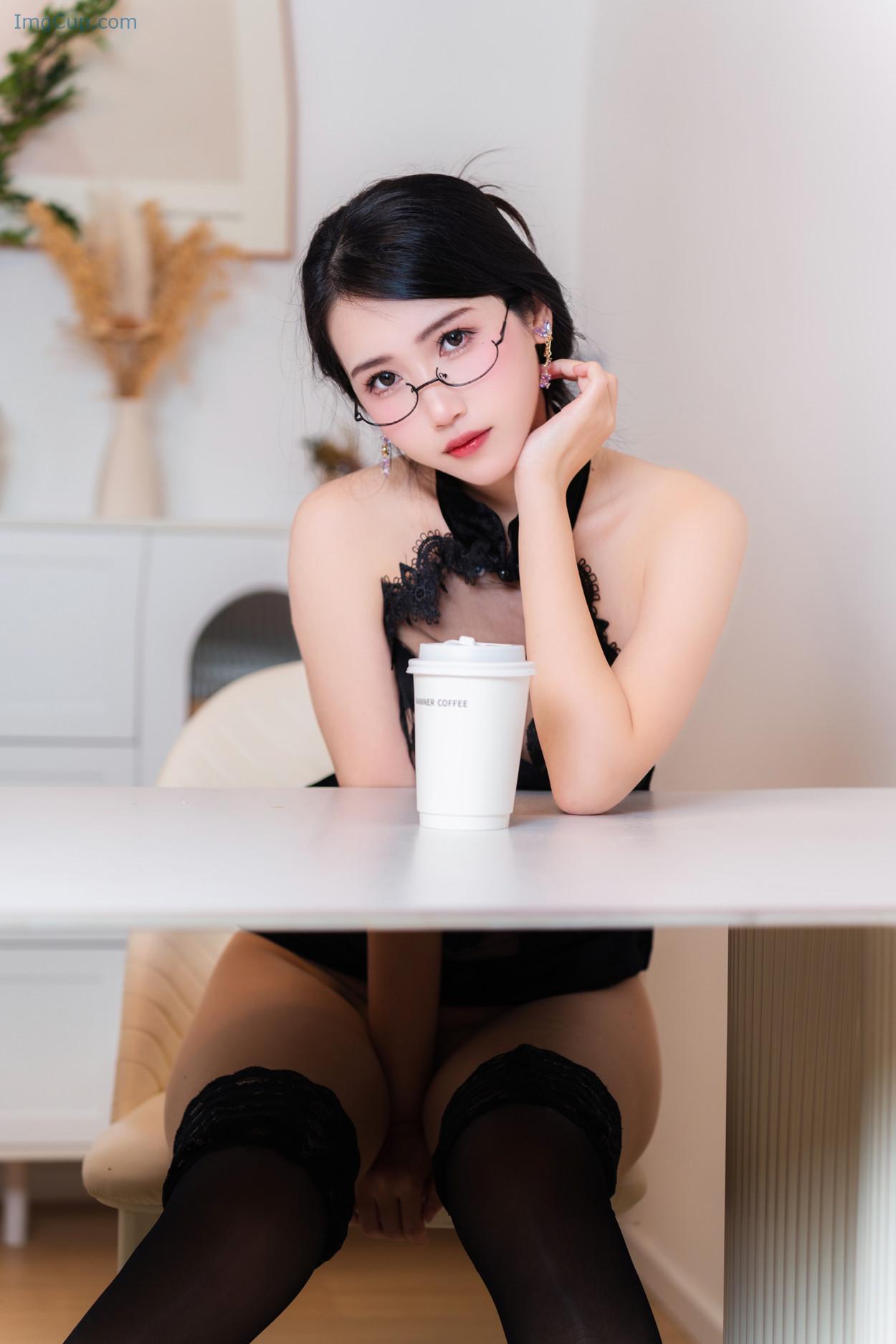 COS02A041_27.jpg COS02A041 27