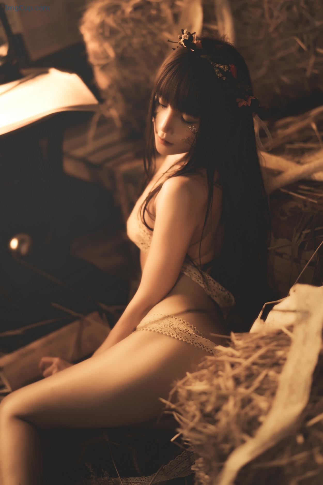 COS02B001_3.jpg COS02B001 3