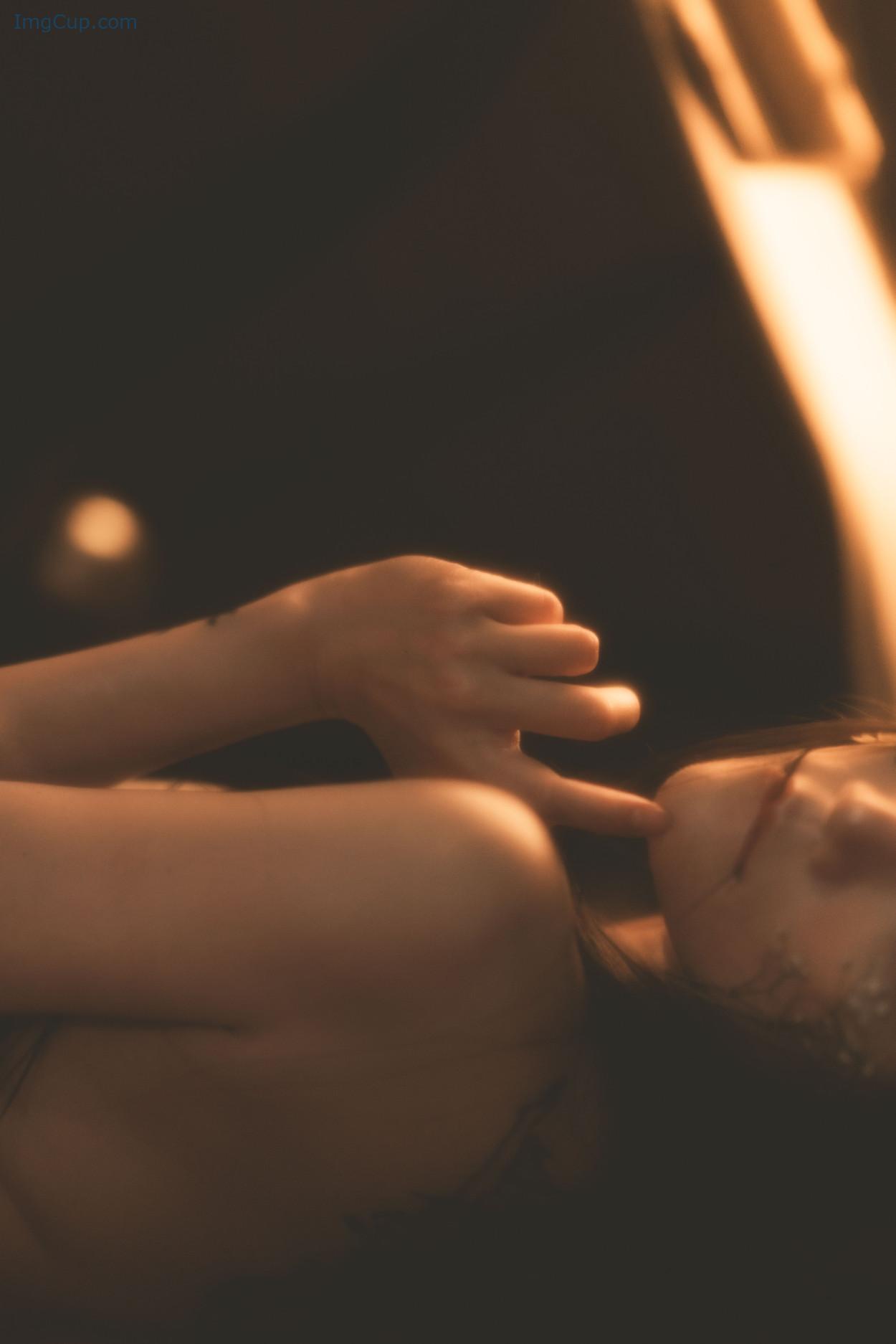 COS02B001_8.jpg COS02B001 8