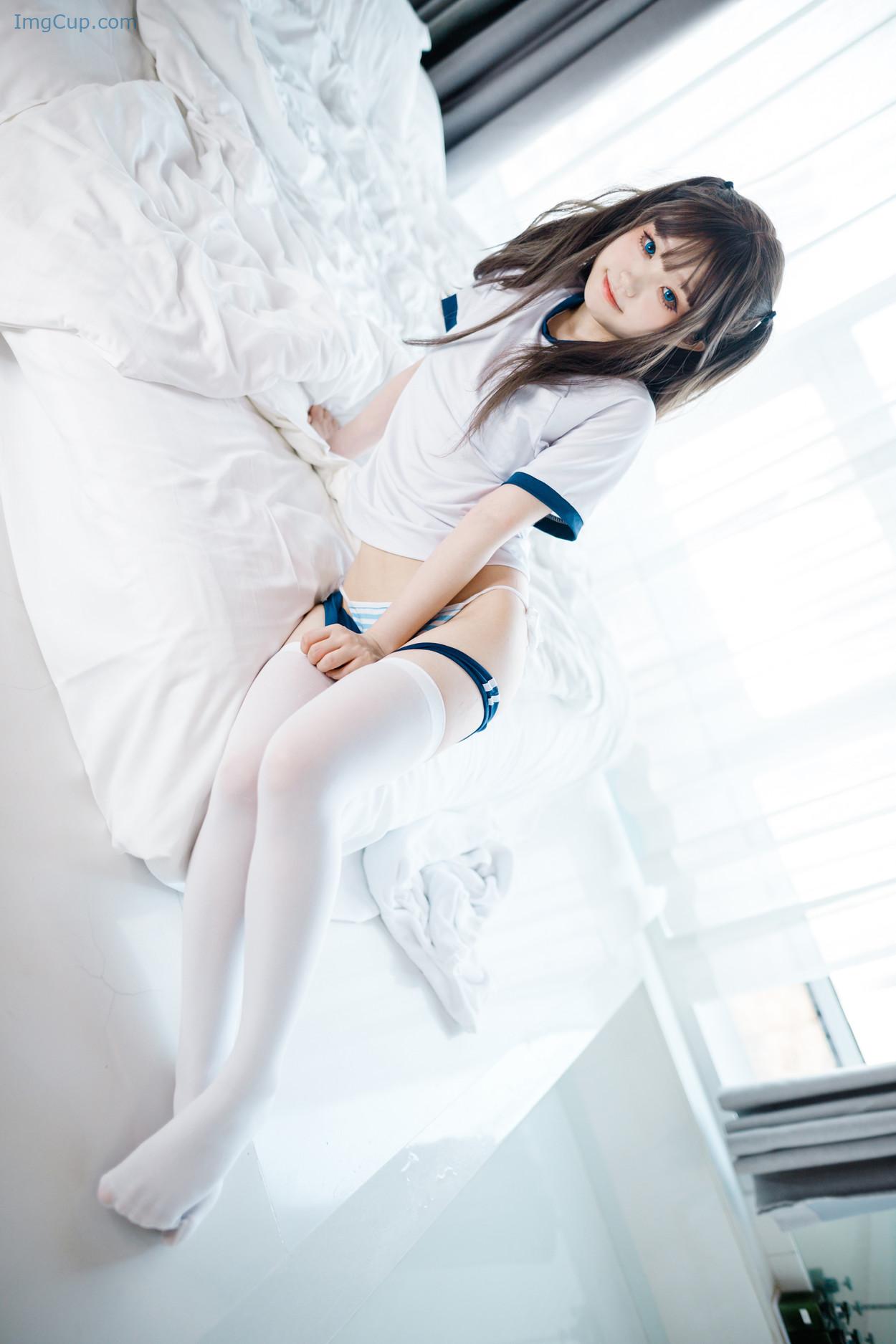 COS02B004_24.jpg COS02B004 24