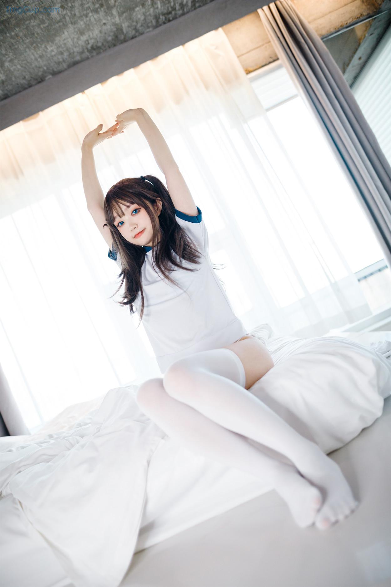 COS02B004_31.jpg COS02B004 31