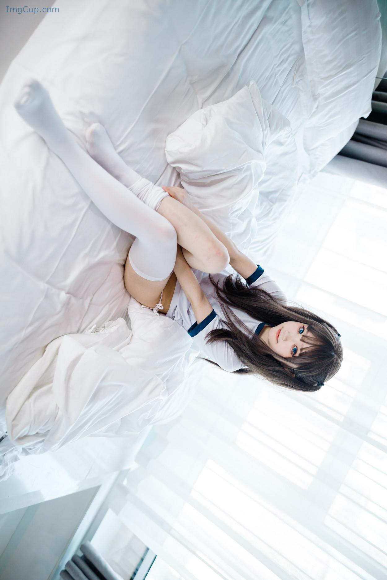 COS02B004_43.jpg COS02B004 43