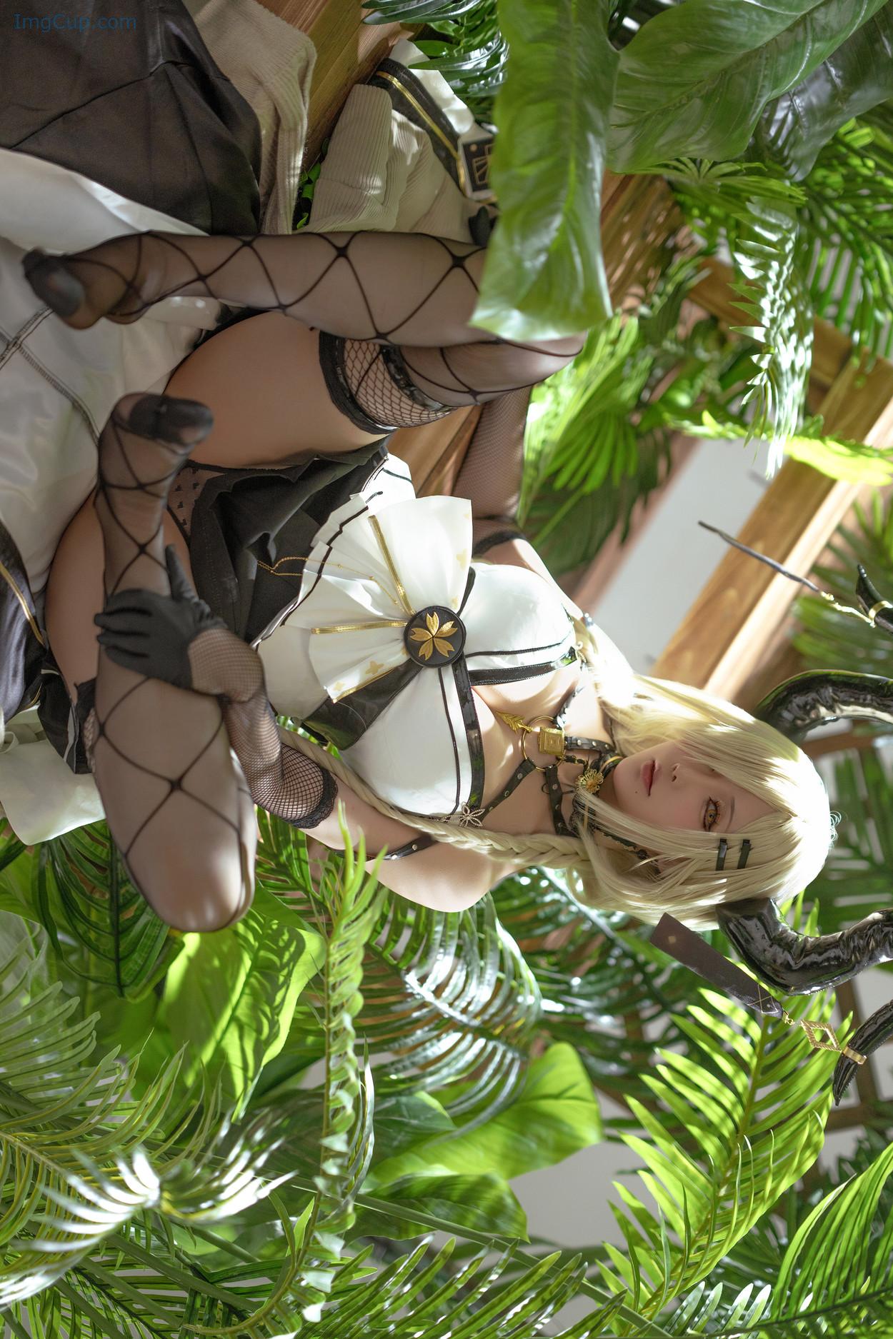 COS02C073_27.jpg COS02C073 27