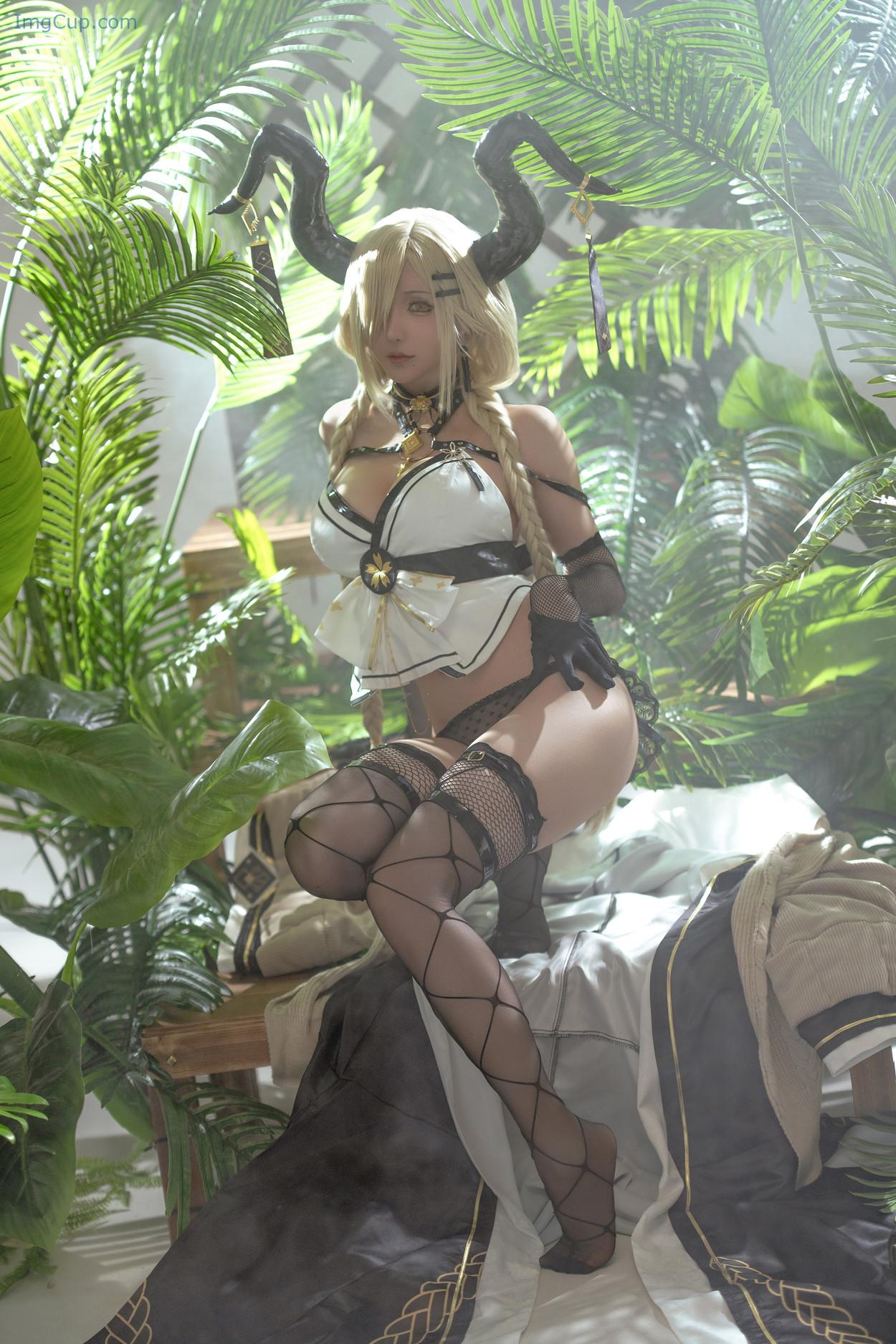 COS02C073_36.jpg COS02C073 36