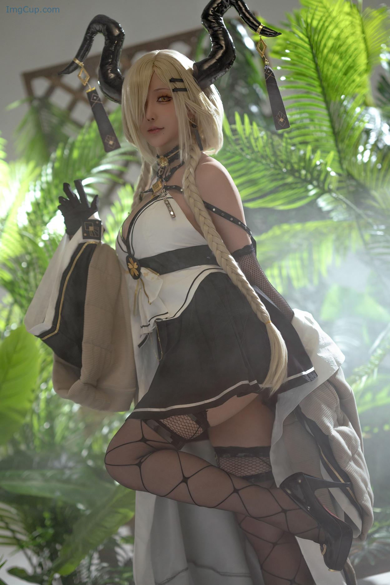 COS02C073_4.jpg COS02C073 4