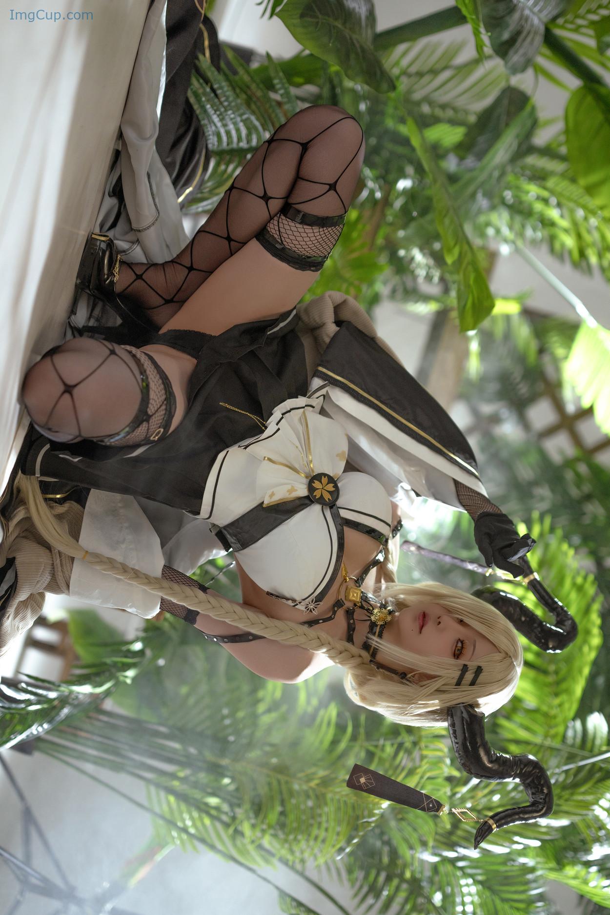 COS02C073_9.jpg COS02C073 9