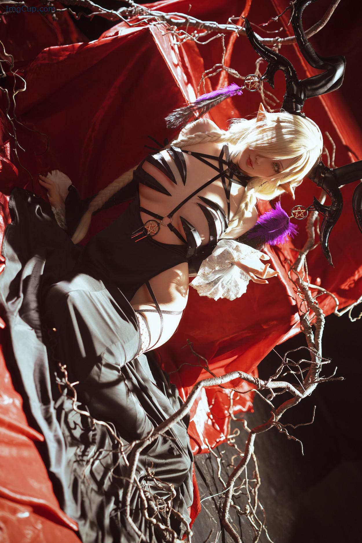 COS02C076_33.jpg COS02C076 33