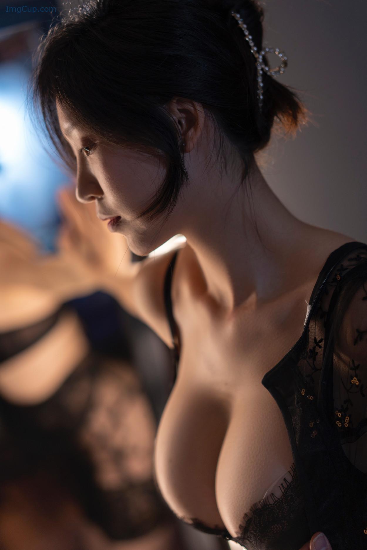 COS02C077_17.jpg COS02C077 17