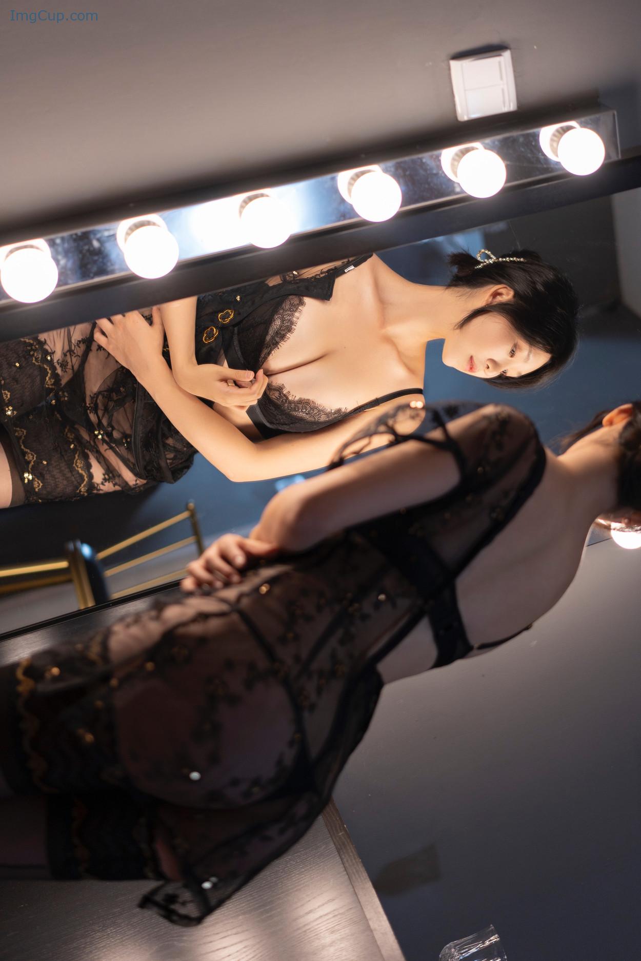 COS02C077_19.jpg COS02C077 19