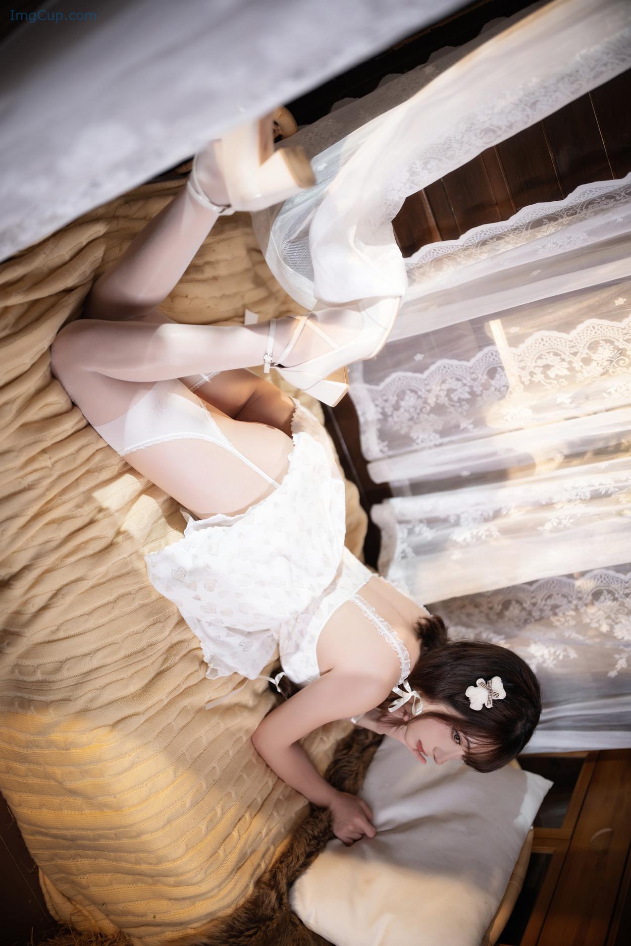 COS02C078_1.jpg COS02C078 1