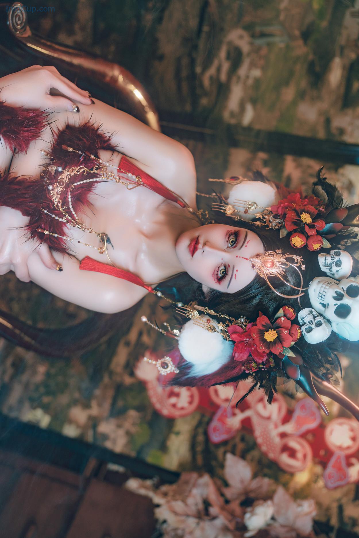 COS02C079_28.jpg COS02C079 28