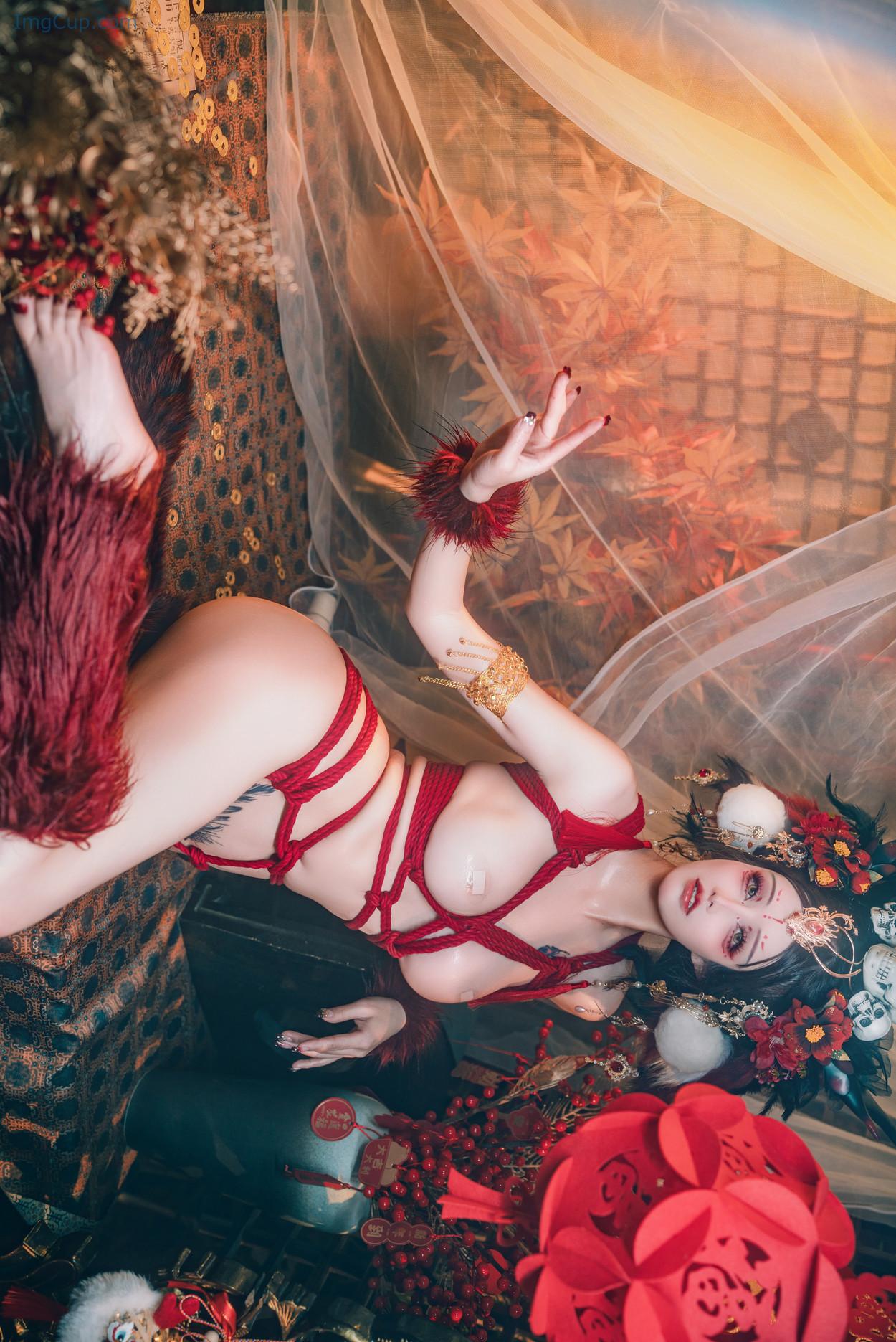 COS02C080_11.jpg COS02C080 11