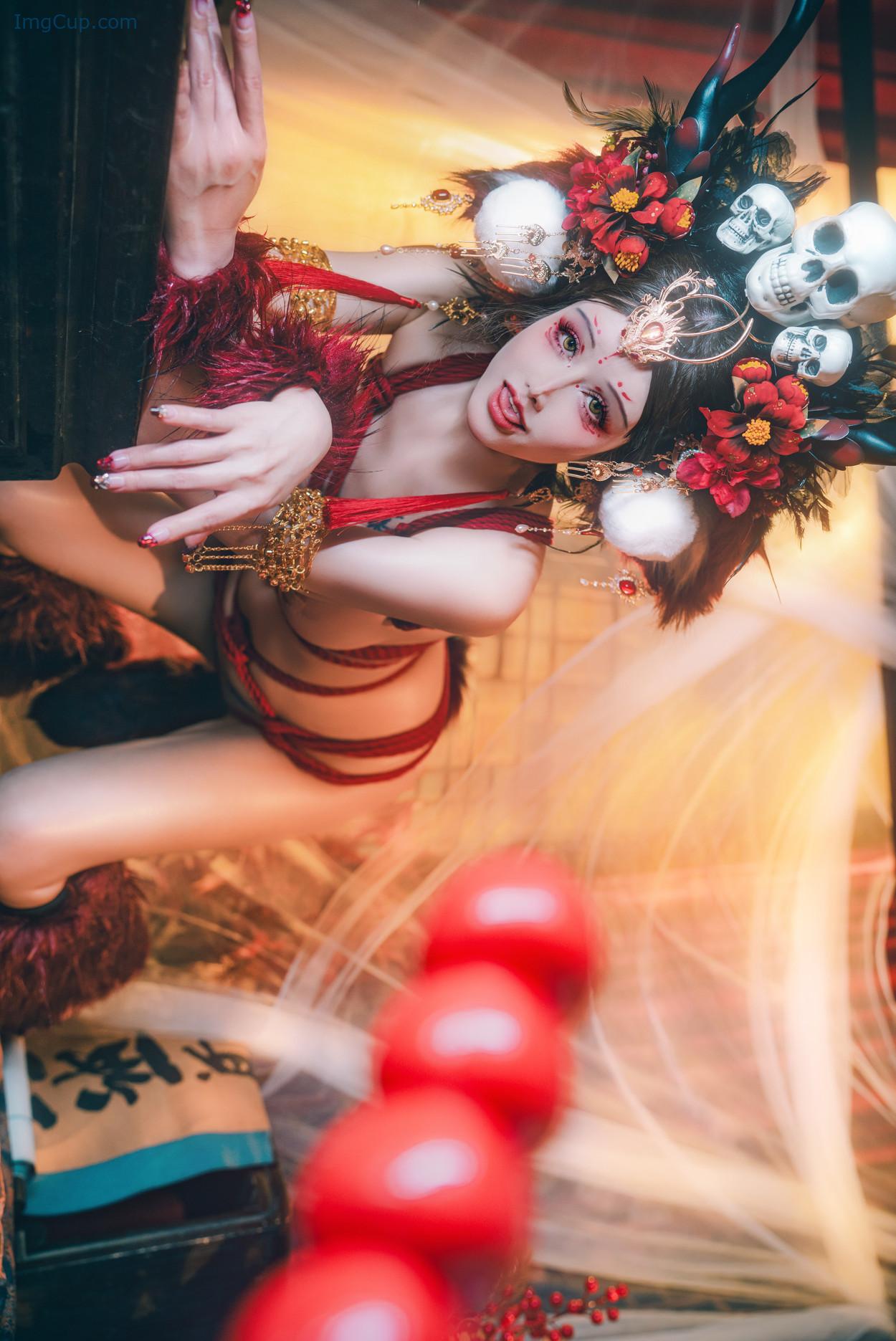 COS02C080_18.jpg COS02C080 18