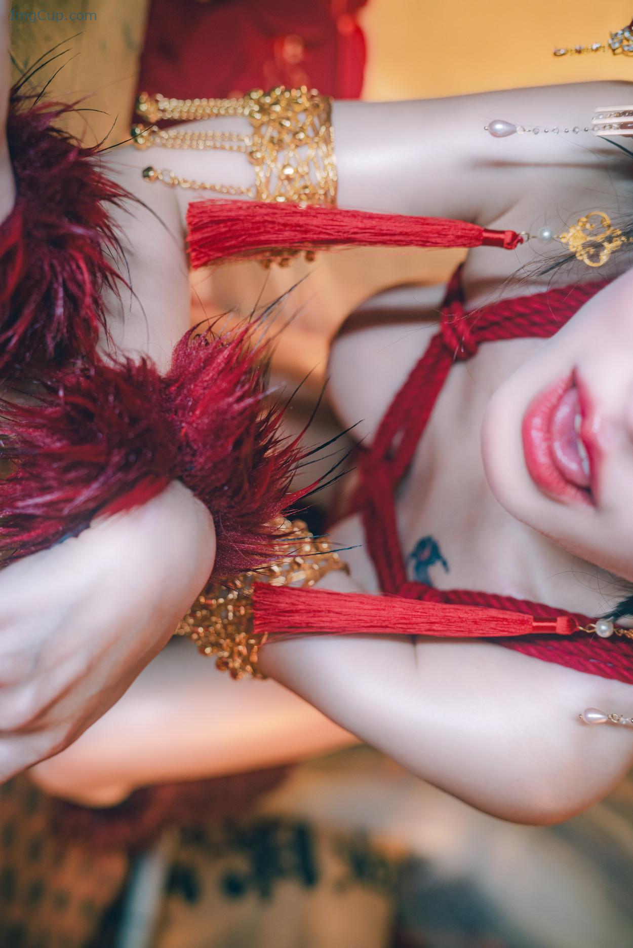 COS02C080_19.jpg COS02C080 19