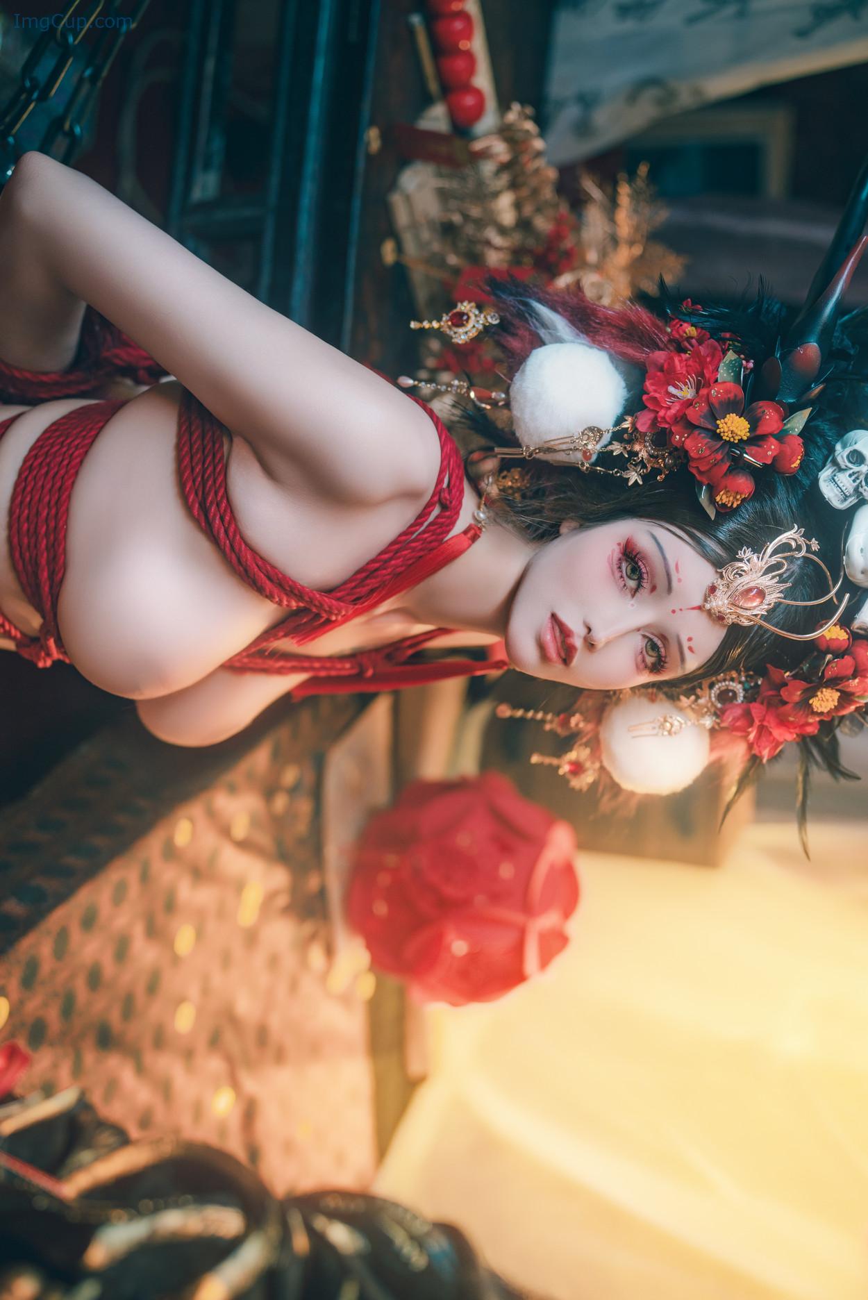 COS02C080_27.jpg COS02C080 27