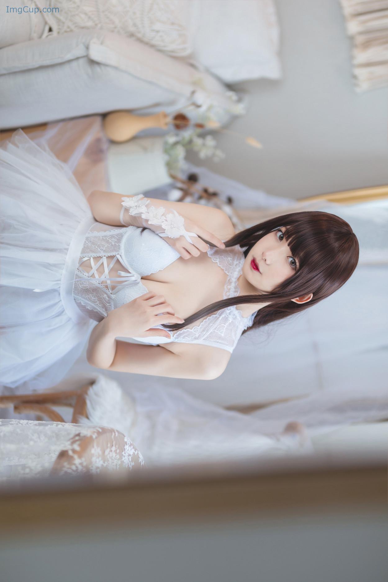 COS02C092_10.jpg COS02C092 10