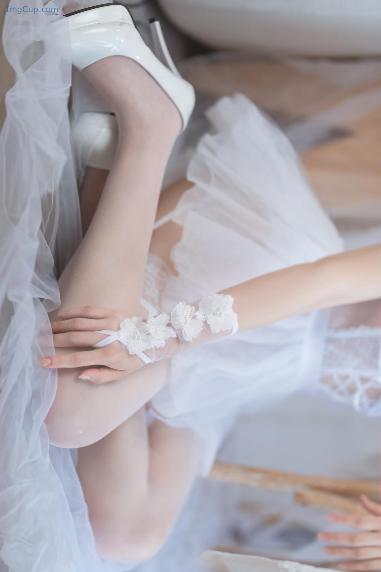 COS02C092_7.jpg COS02C092 7