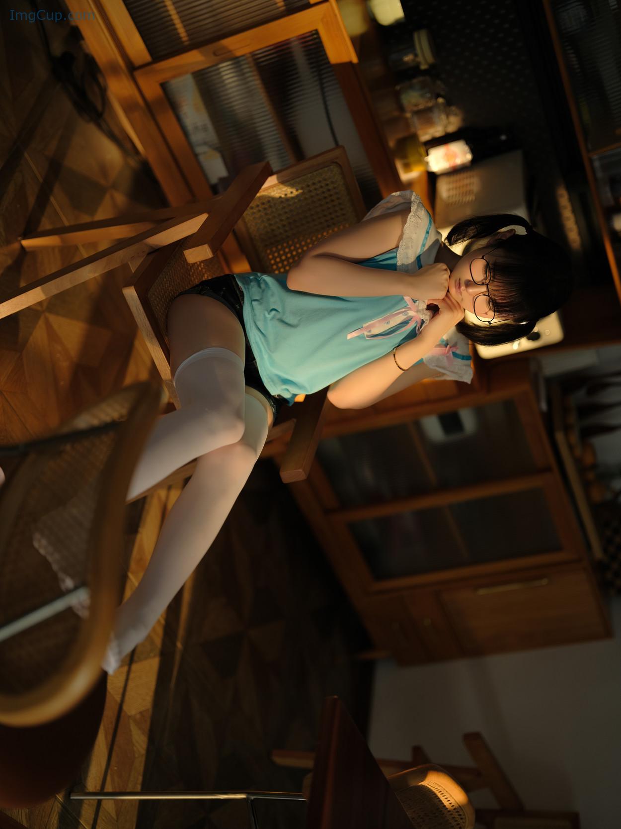 COS02C095_1.jpg COS02C095 1