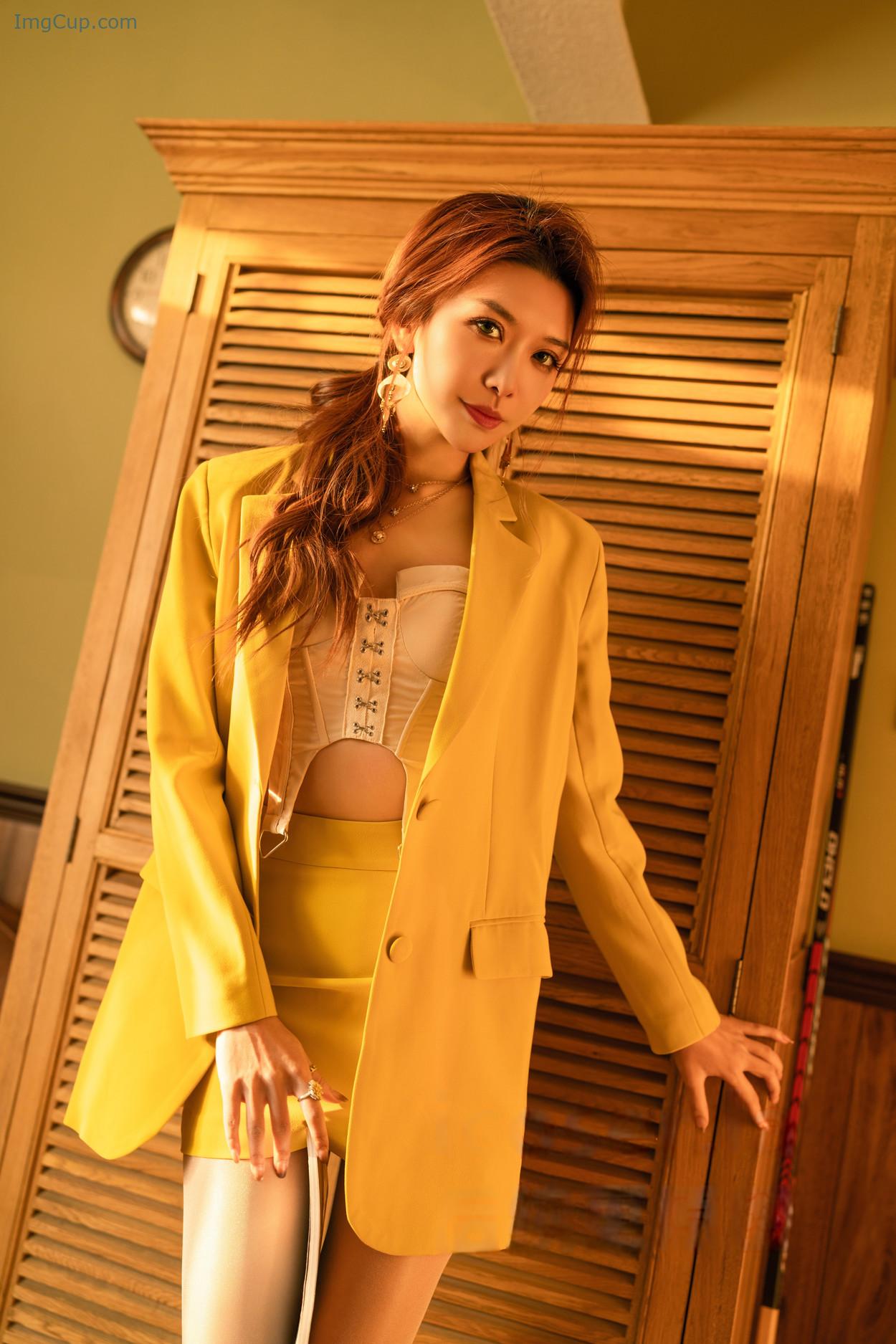 COS02Y036_13.jpg COS02Y036 13