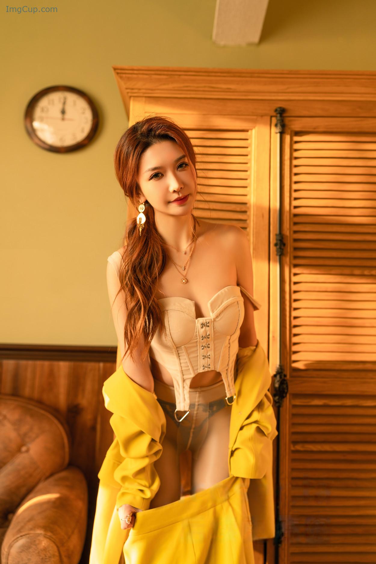 COS02Y036_18.jpg COS02Y036 18