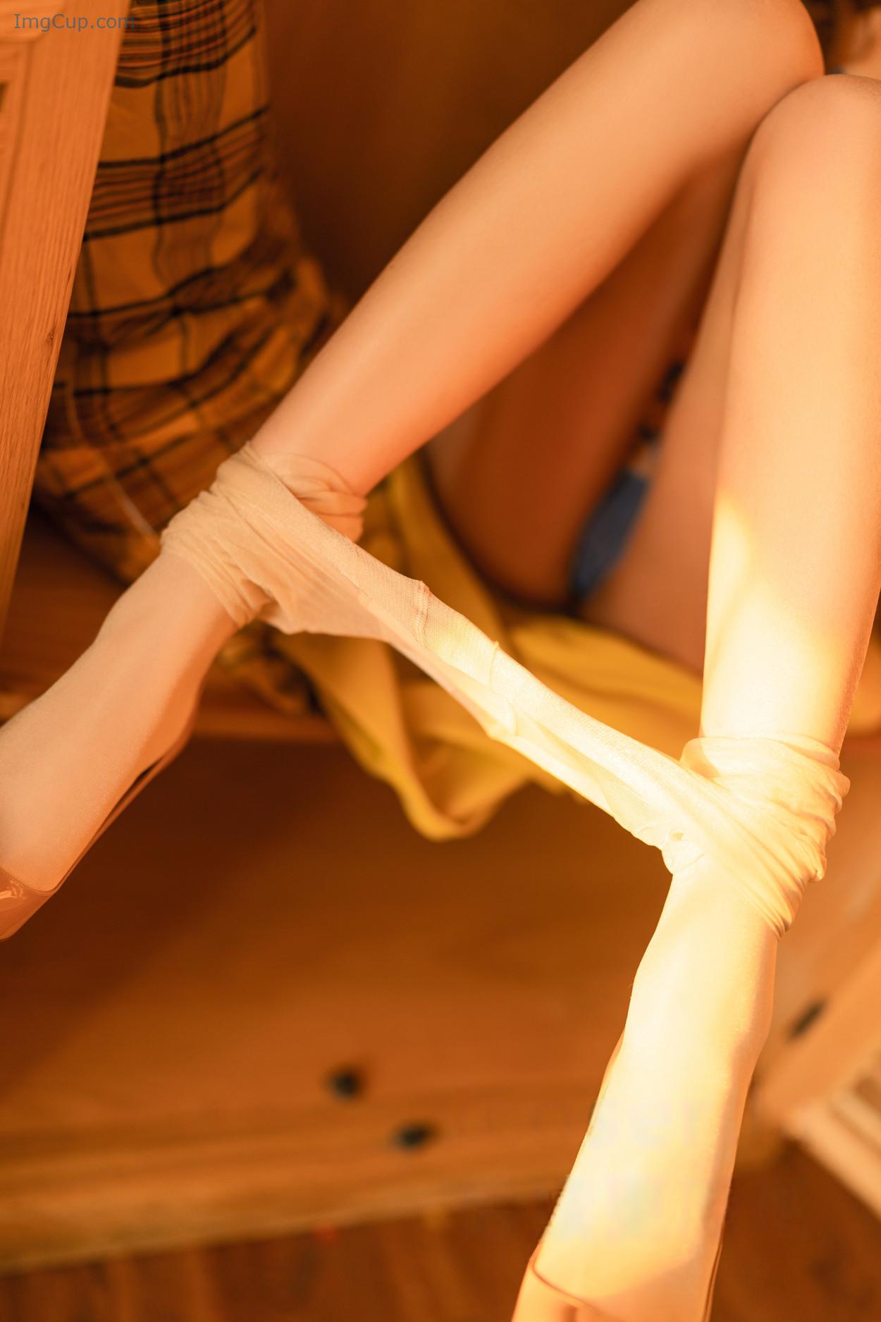 COS02Y036_35.jpg COS02Y036 35