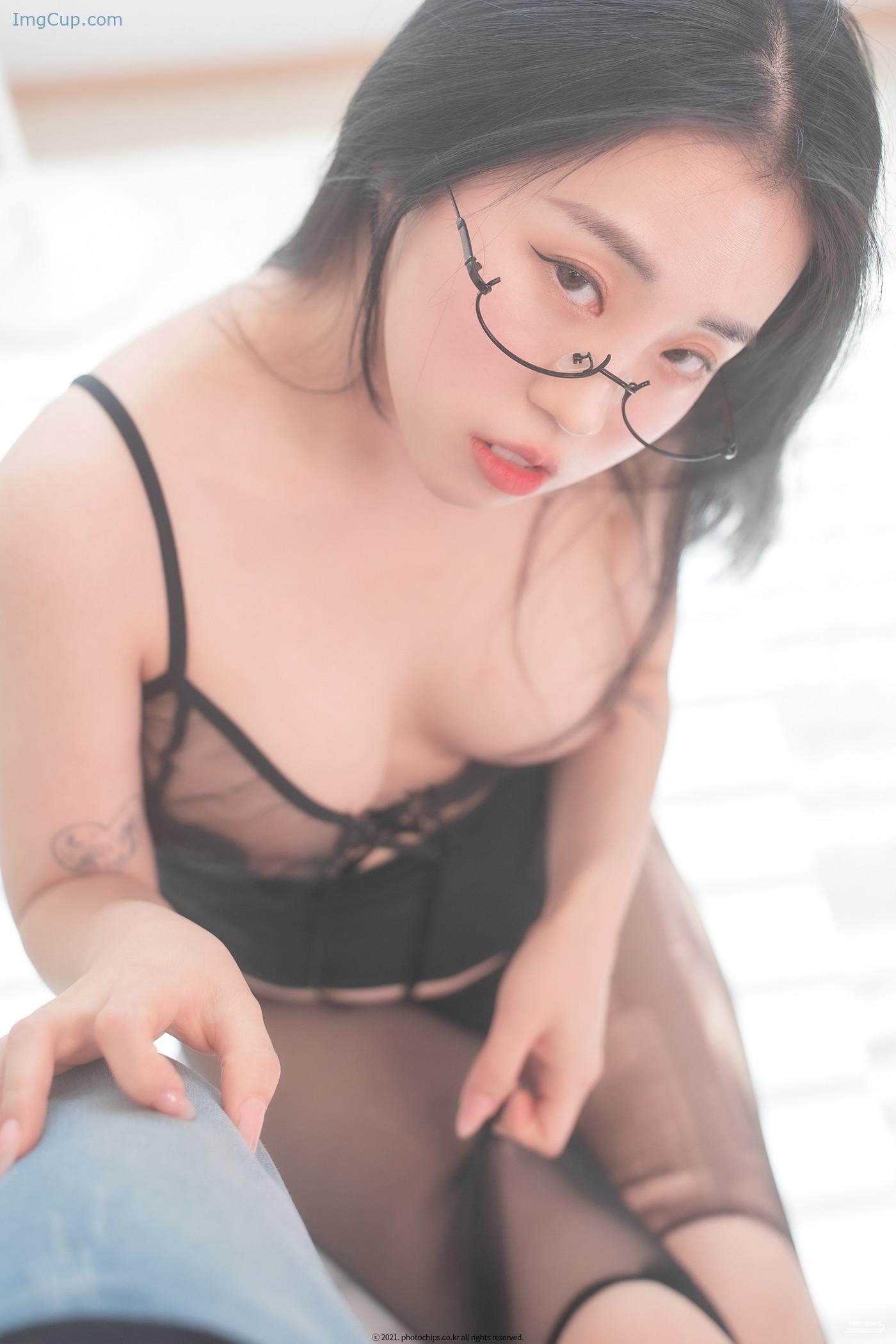 DM123V16N2_7.jpg DM123V16N2 7