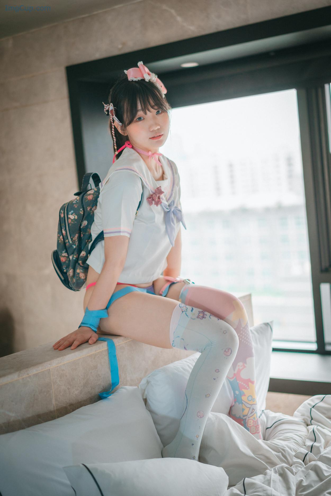 MIMIVIOLE1_13.jpg MIMIVIOLE1 13